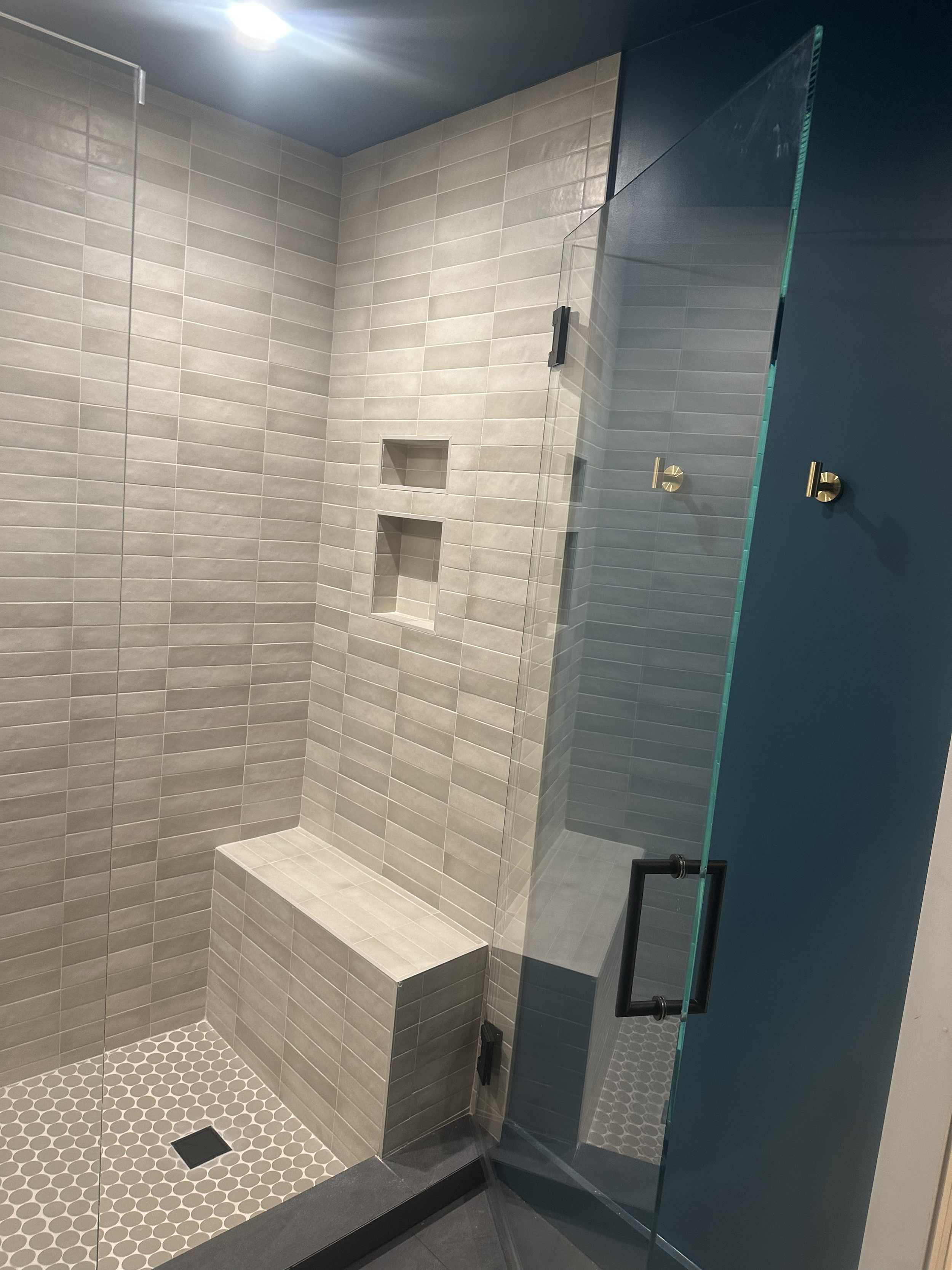 Faralli bathroom.png