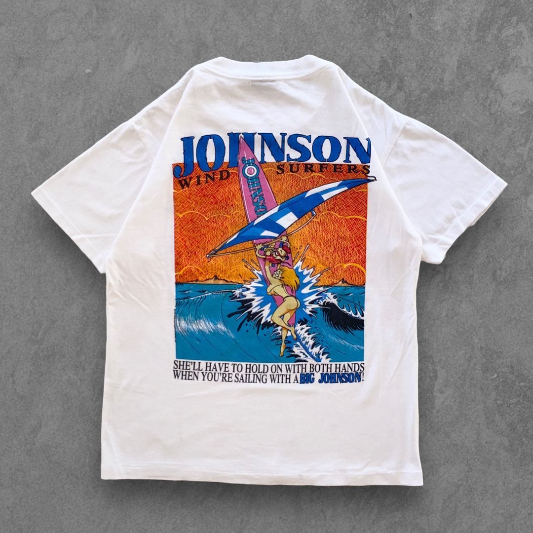 Johnny the man 🍆
Small collection of these mental tees on the site atm

&mdash;

#bigjohnson #vintagetee