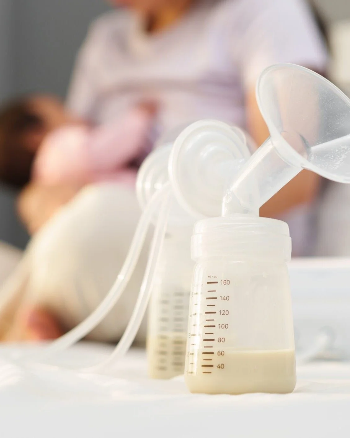 I dag havde jeg bes&oslash;g af et for&aelig;ldrepar med deres kun 4 uger gamle baby.
En lille pige, der trods supplering p&aring; flaske stadig ikke tager nok p&aring;. Hun ammer l&aelig;nge, falder i s&oslash;vn ved brystet, arbejder h&aring;rdt &n