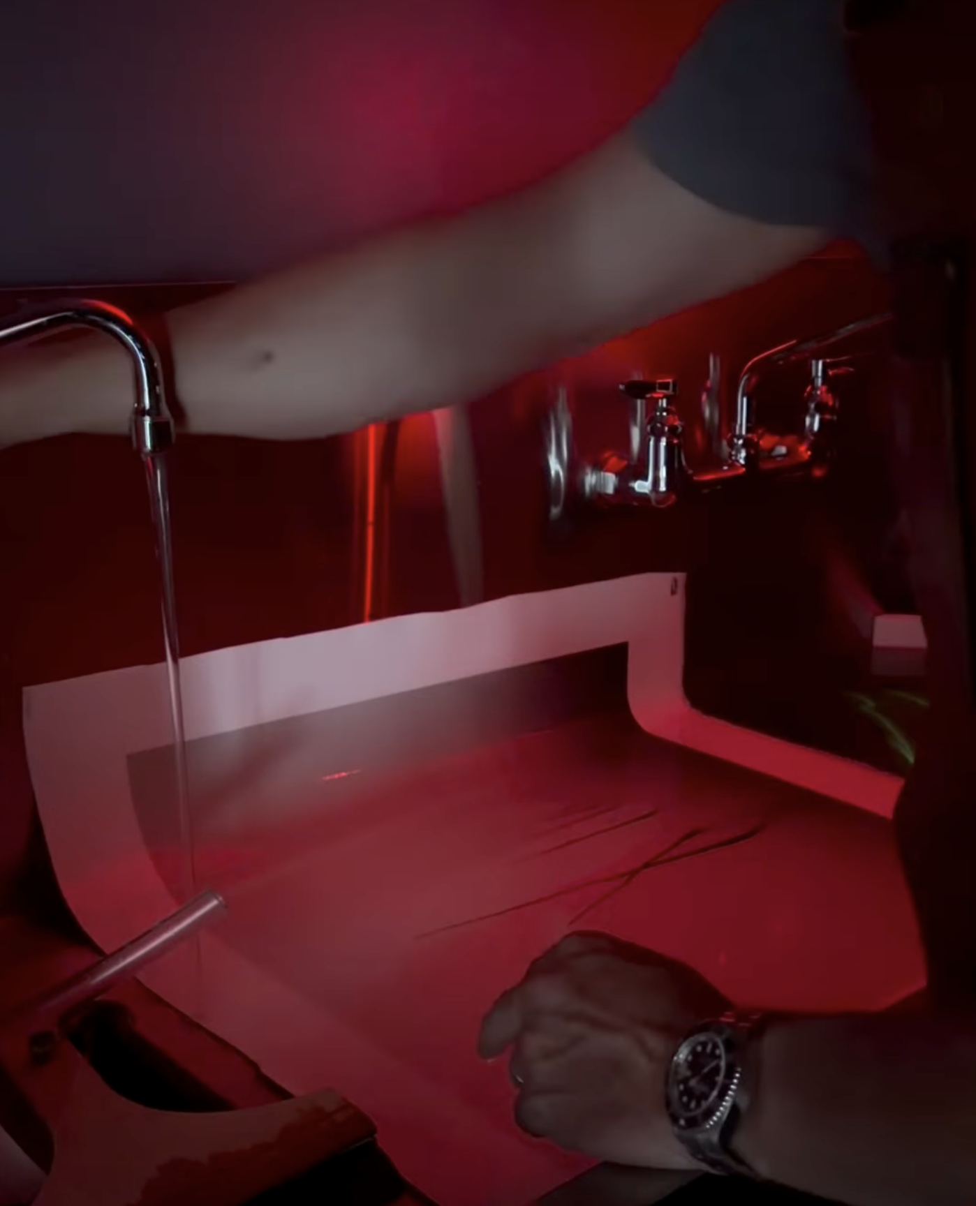 [Video] Printing a large platinum palladium print