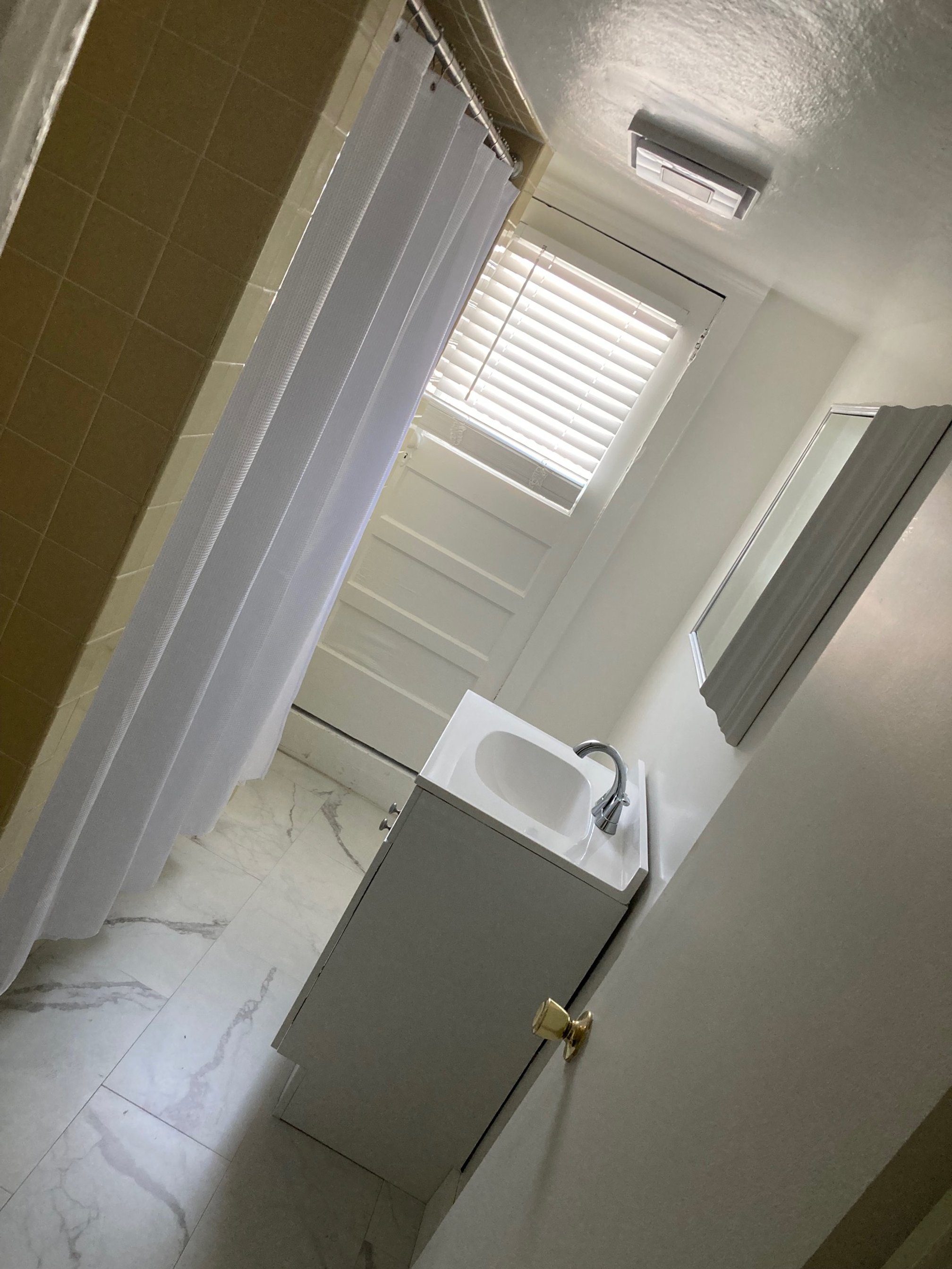 637Bath.jpg