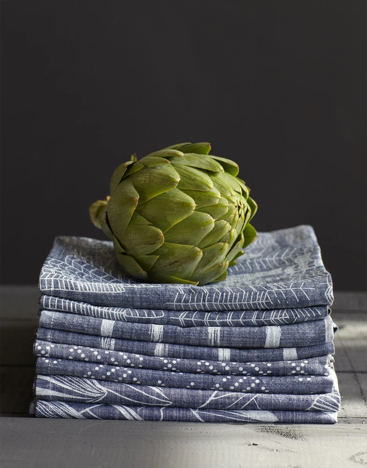 napkins and articoke.jpg