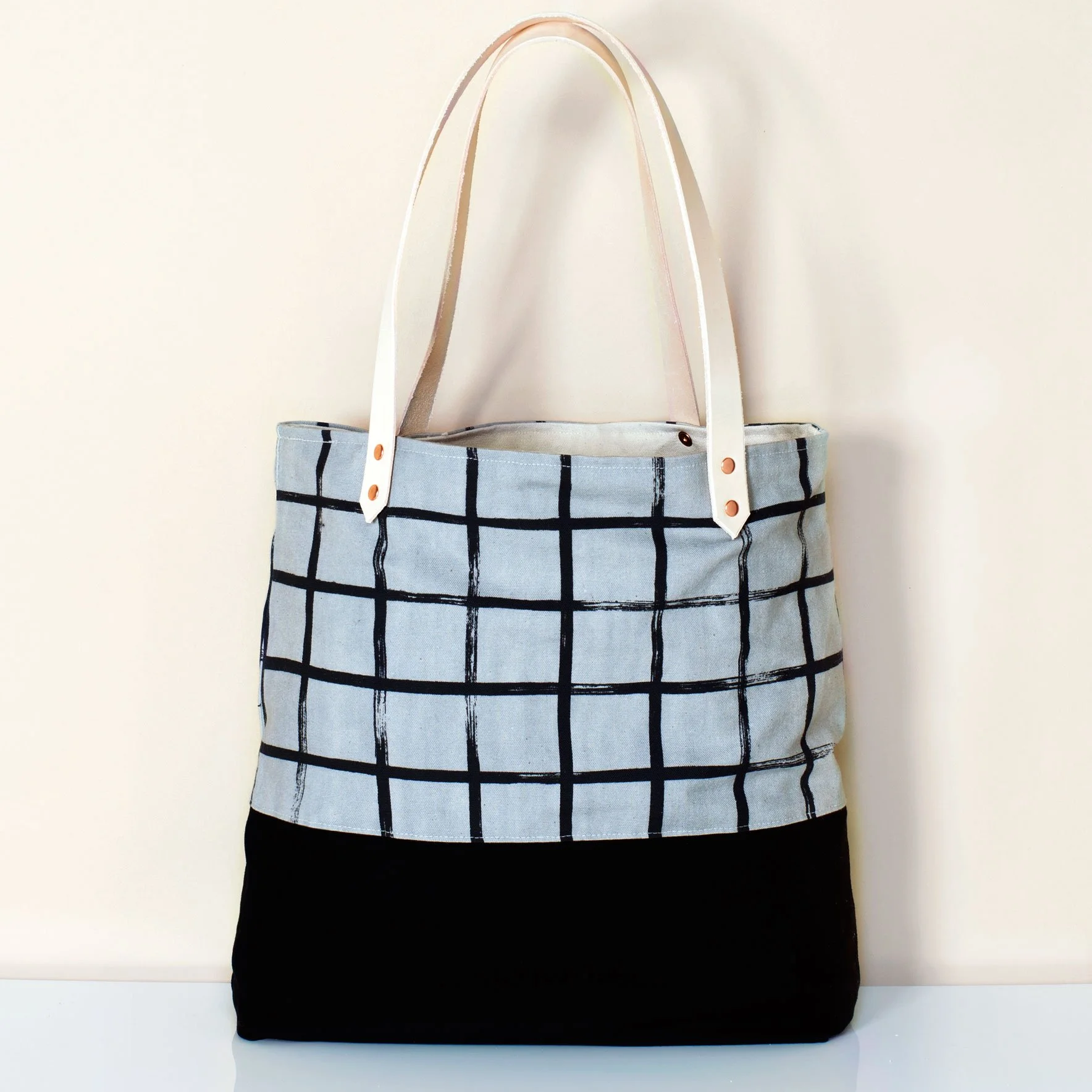 grid-two-tone-carryall-product-shot.jpg