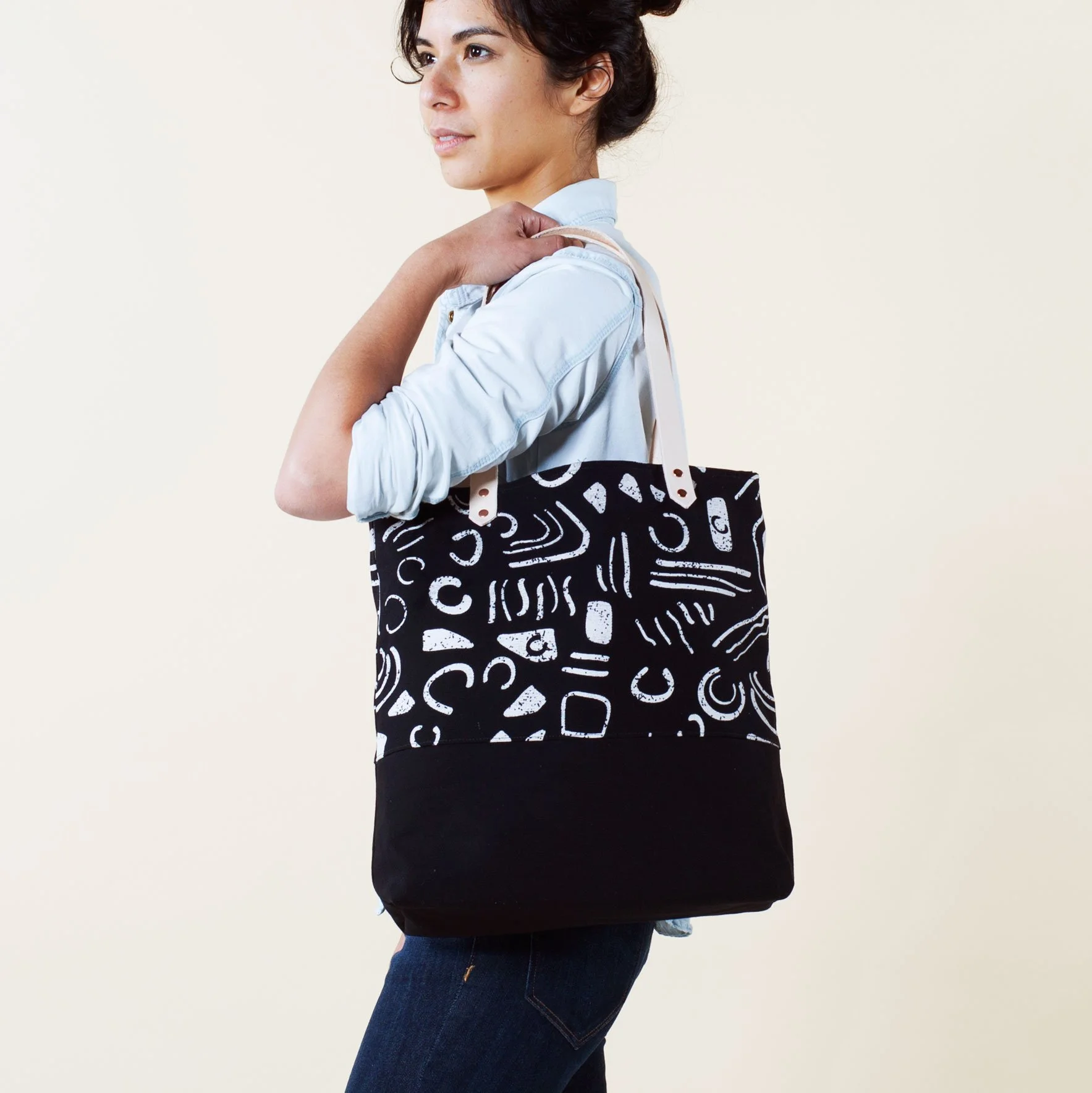 swerves-two-tone-black-nora.jpg