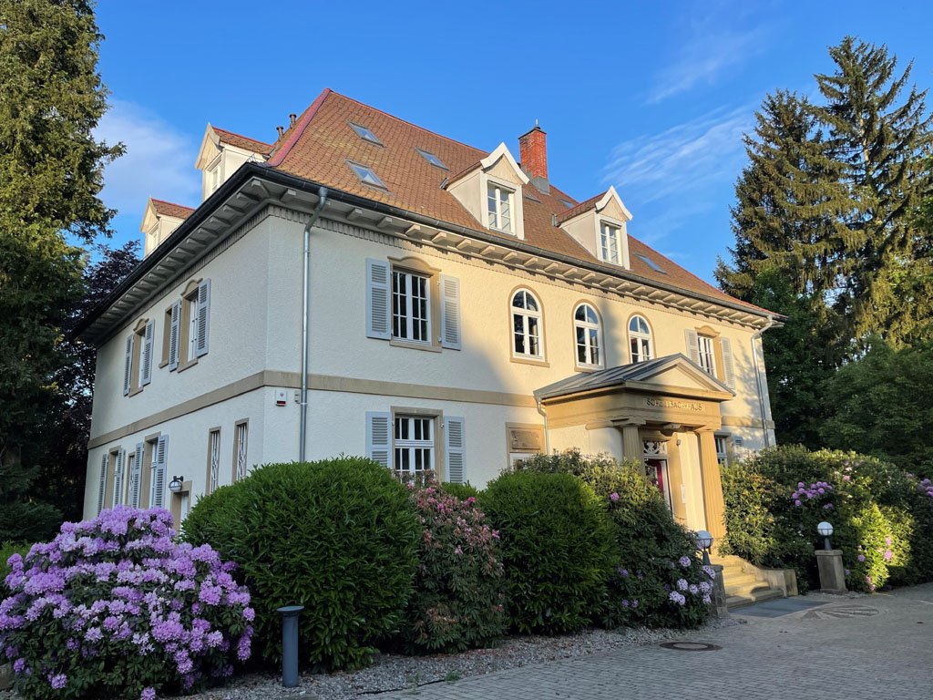 Einladung zur Vorführung der Bang & Olufsen Beolab 90 — Analogue Audio