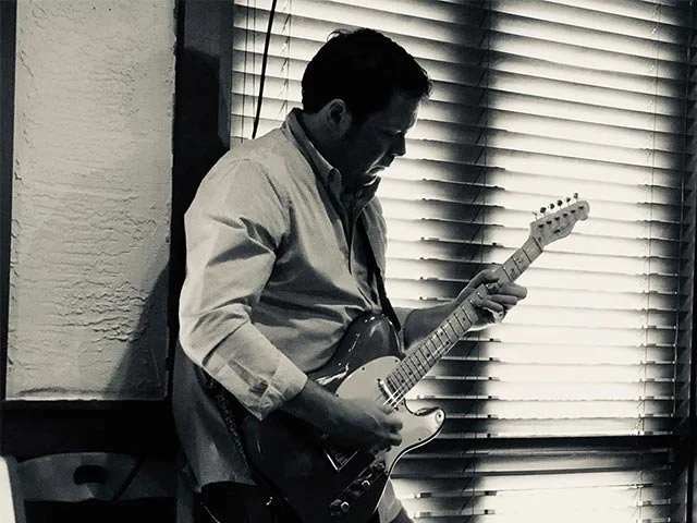 Live Music: Jason Allwood 