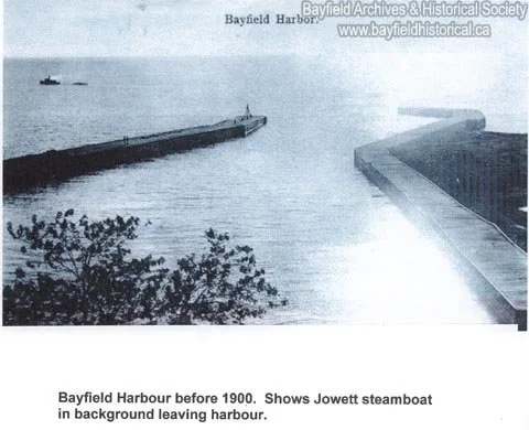Bayfield_Harbour_pre-1900_Jowett_steamboat_in_background_leaving_harbour_fs.jpg