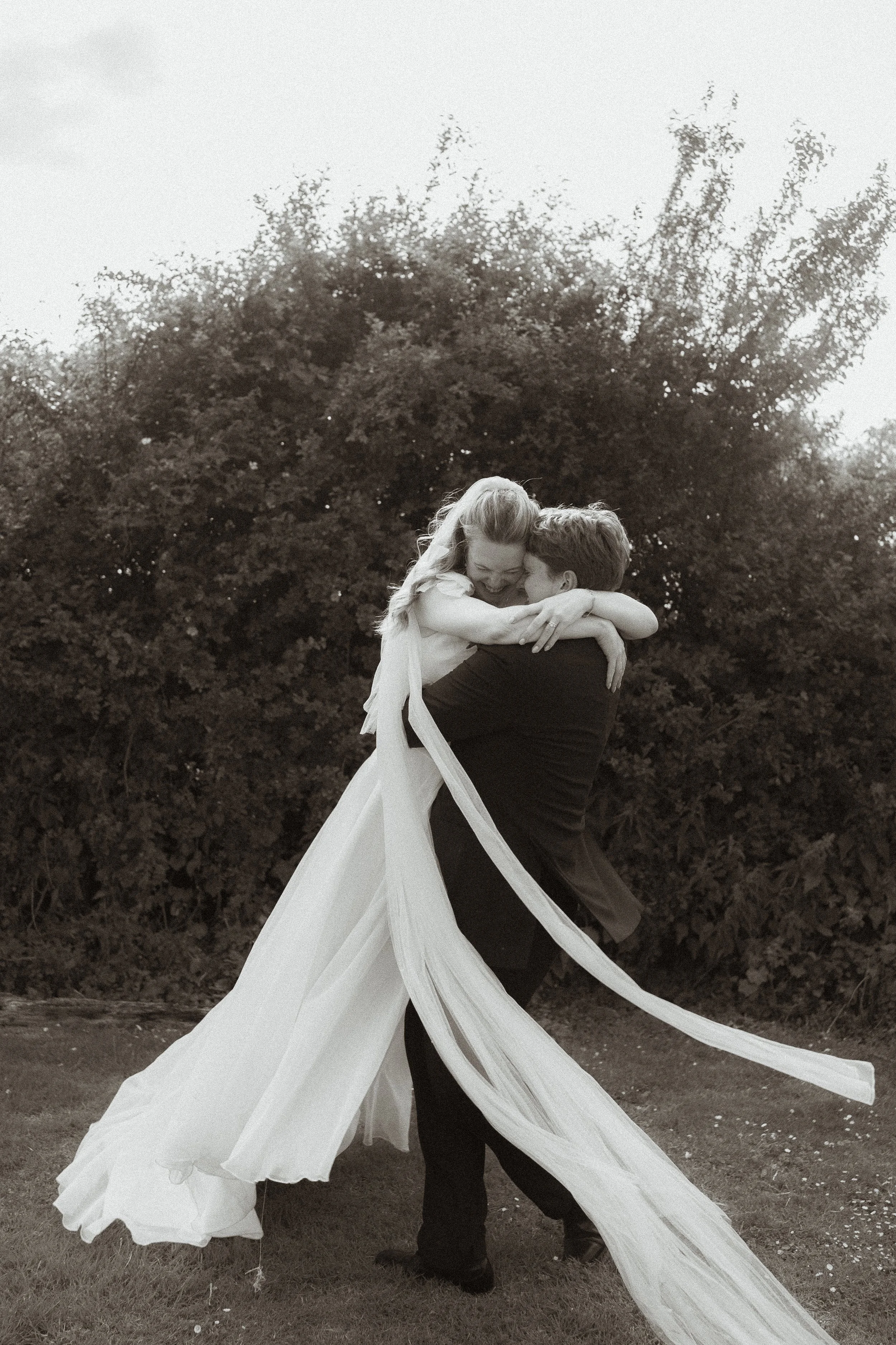 Natural wedding photography in Kent