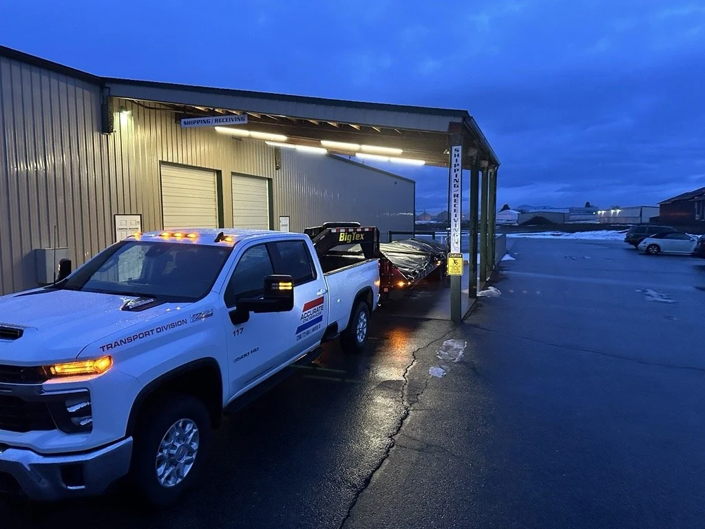 Truck for transporting cnc equipment and parts for manufacturing companies