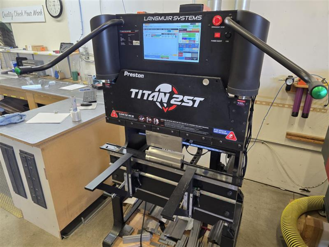 titan 2st press brake machine