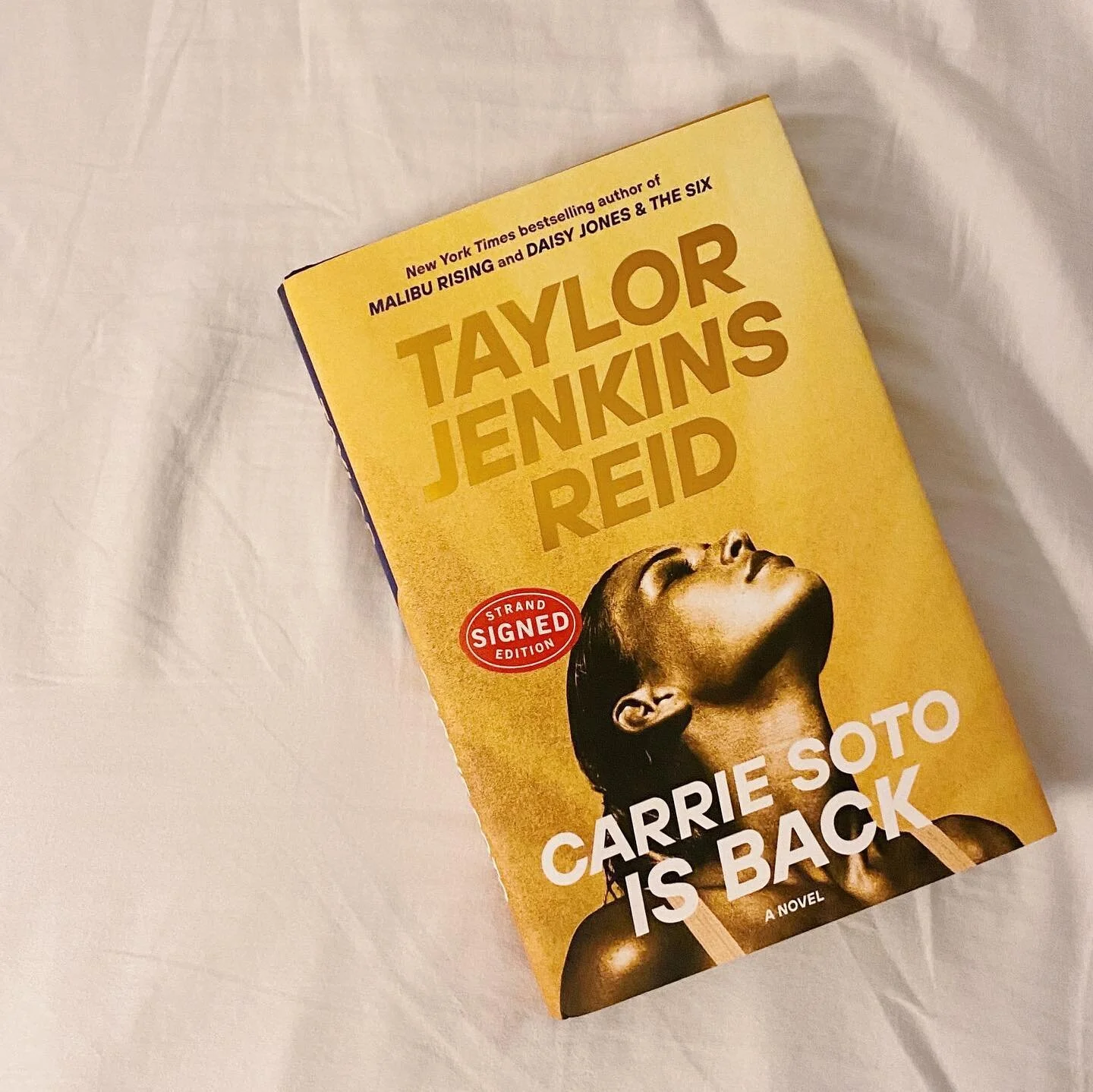 Carrie Soto is Back by Taylor Jenkins Reid {Review}
5 ⭐️
I’d like to start by saying, I can’t believe I’m done with this universe of books. Some of the best books I’ve read have come from this world and truly made me fall in