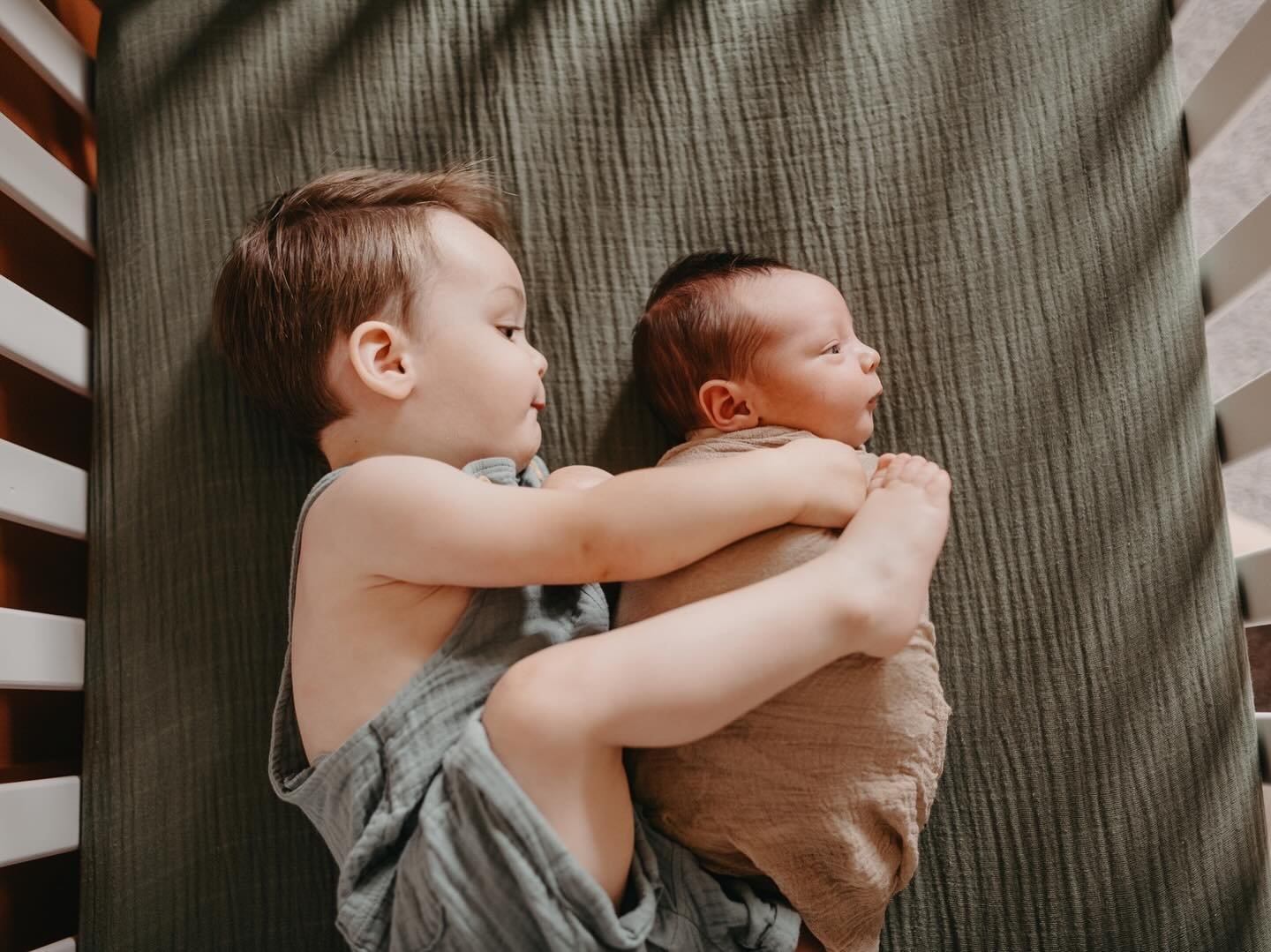 Two little boys. A built in best friend. Brothers forever. 
⁺₊⋆ ☾⋆⁺₊⋆
.⁣
.⁣
.⁣
#delaneydobsonphotography #philadelphiaphotographer #njphotographer #njphotography #newjerseyphotographer #newjerseyphotography #horshamphotographer #horsham #newborn #new