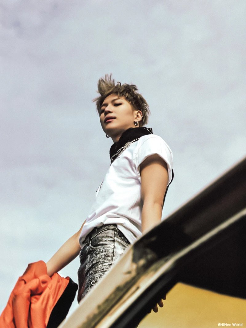 SCANS-TAEMIN-Never-Gonna-Dance-Again-Extended-Version-documents-9.jpg