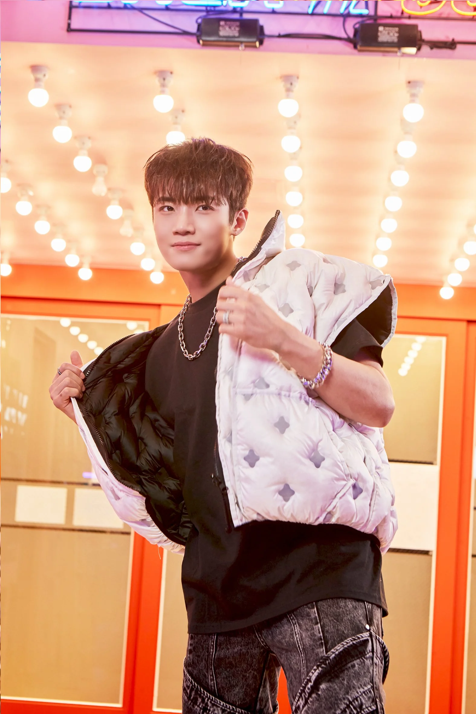 HANEUL Solo Concept B.JPG