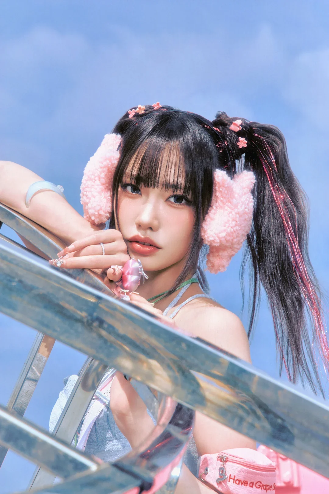 heart-of-woman-1st-album-heart-byte-legacy-concept-photo-달라-v0-v02vr9rjem8h1.webp