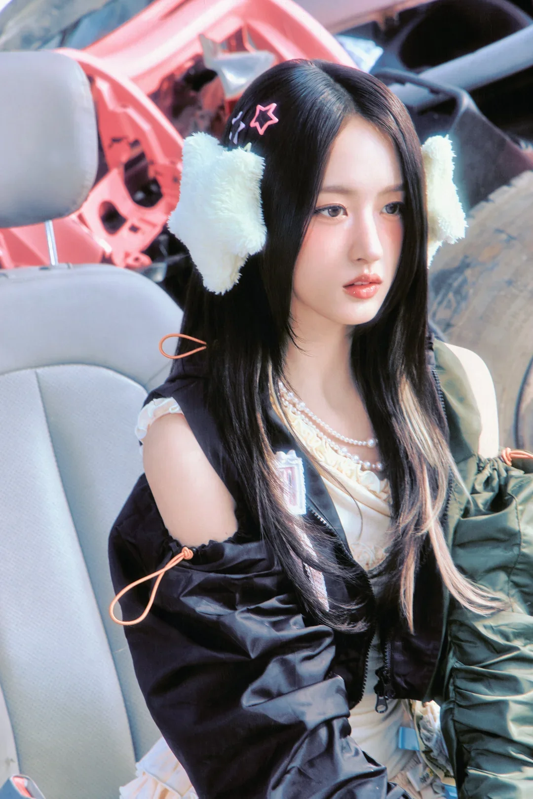 heart-of-woman-1st-album-heart-byte-legacy-concept-photo-달라-v0-7k3xf1trem8h1.webp