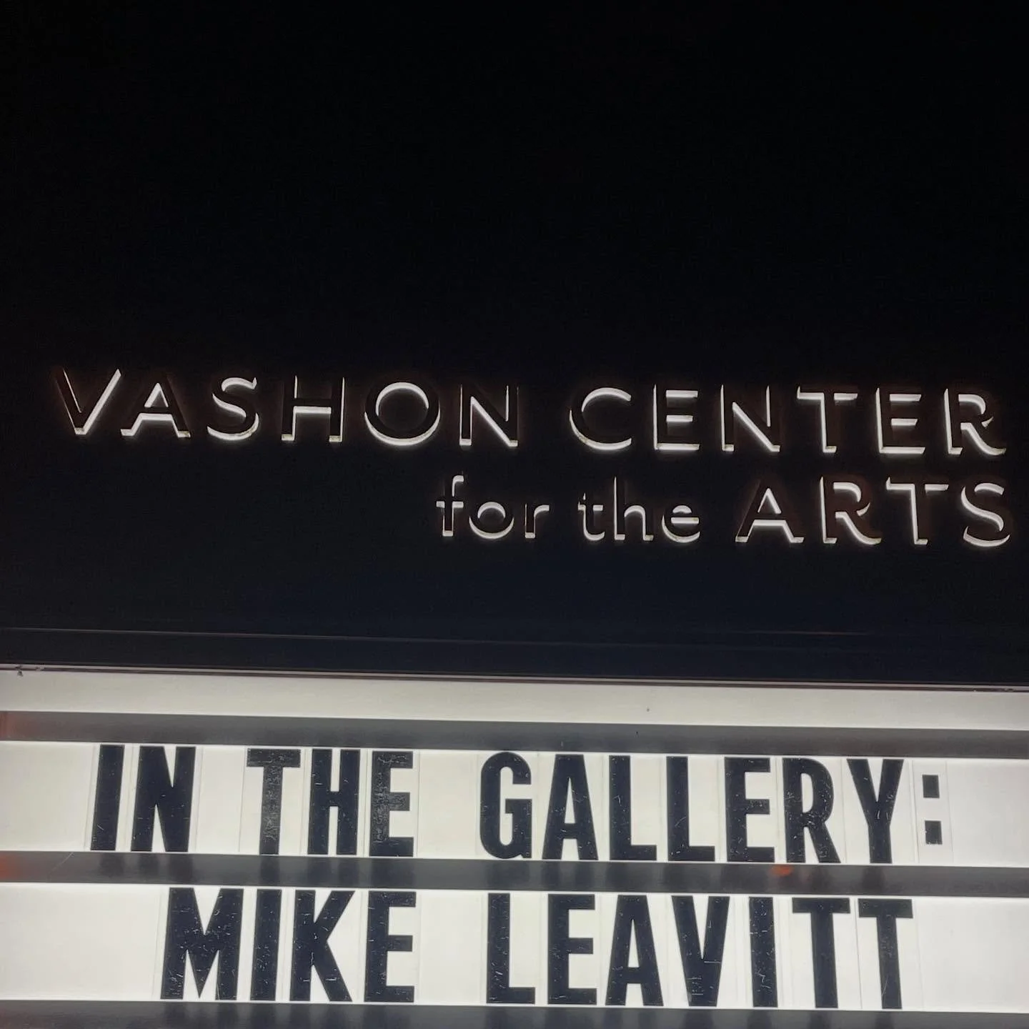 ❤️❤️❤️❤️❤️THANK YOU❤️❤️❤️❤️ to everyone who showed up last night. You make the world go round. If you missed my show opening, I&rsquo;m doing a free talk @vashoncenter 2p tomorrow, Sunday November 9. Come with hard questions. Let&rsquo;s press the ma