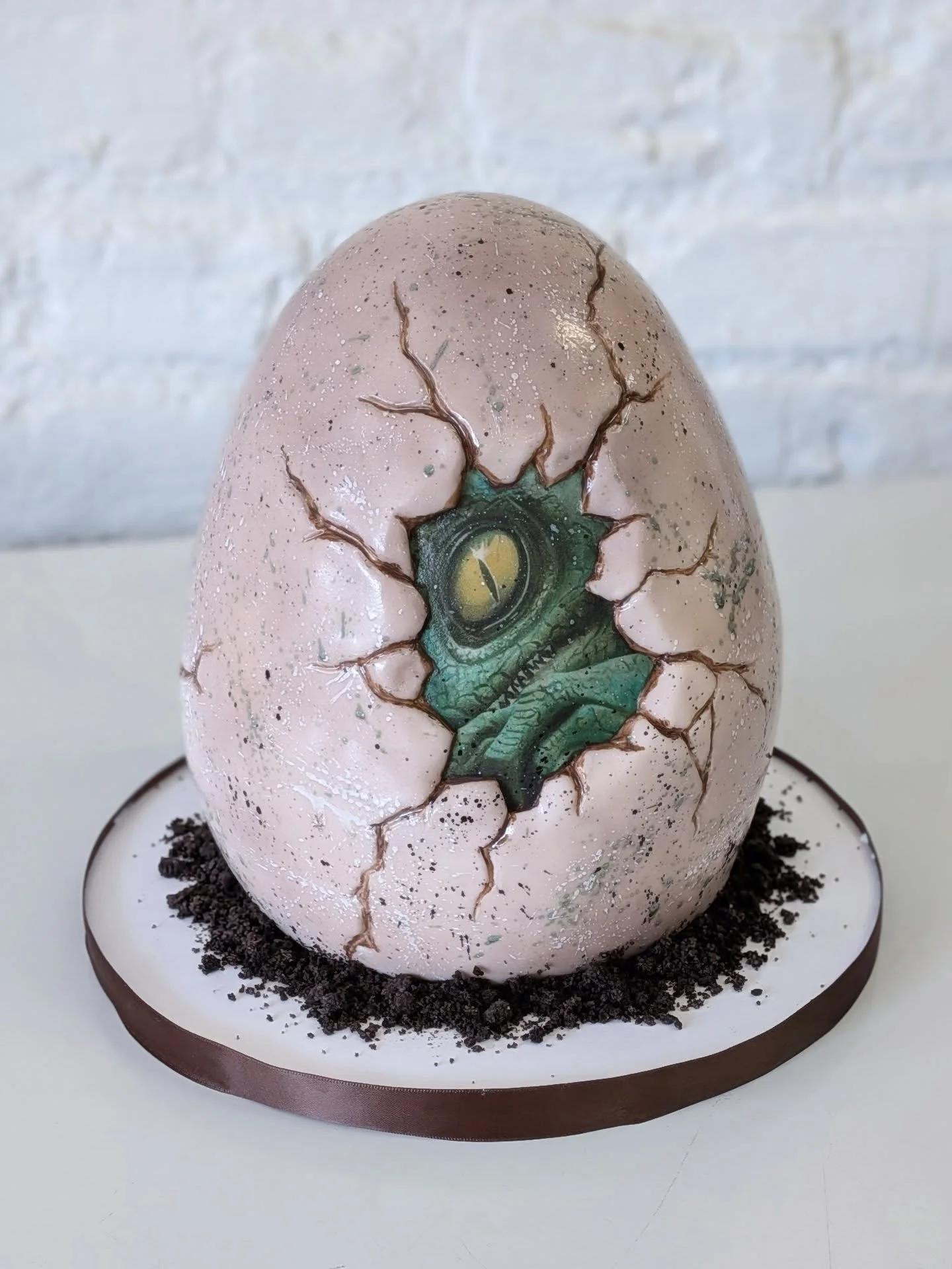 Who knows what will hatch? A very unique gender reveal cake!

⠀

⠀

⠀

⠀

⠀

⠀

⠀

⠀

⠀

⠀

#dinosaurcake #dinosaurcakes #dinosaurcaketopper #dinosaurcakesmash #dinosaureggcake #dinosaurbabyshower #dinocake #dinocakes #dinocaketopper #dinocakebirthda