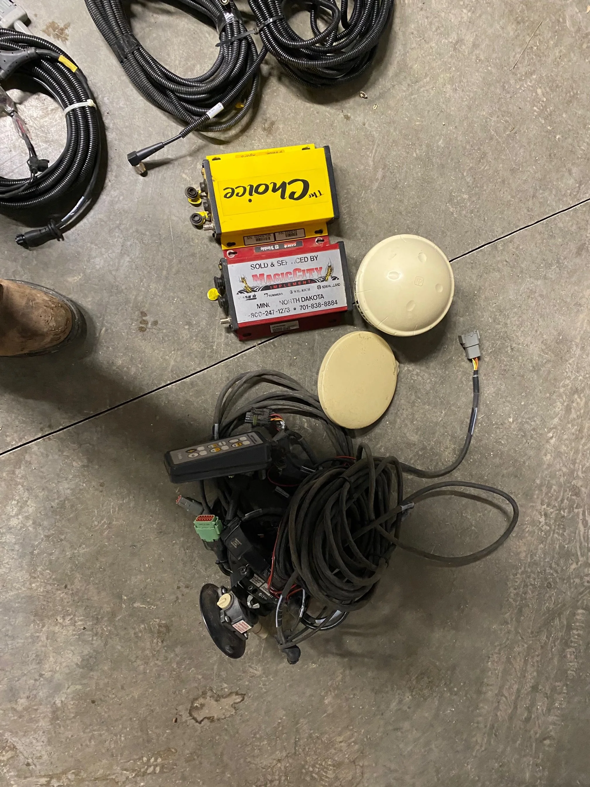 132 GPS boxes -$500ea.jpg