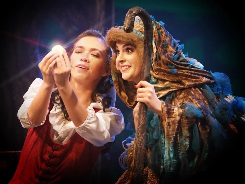 Ella in "Cinderella" in the Mexican Production