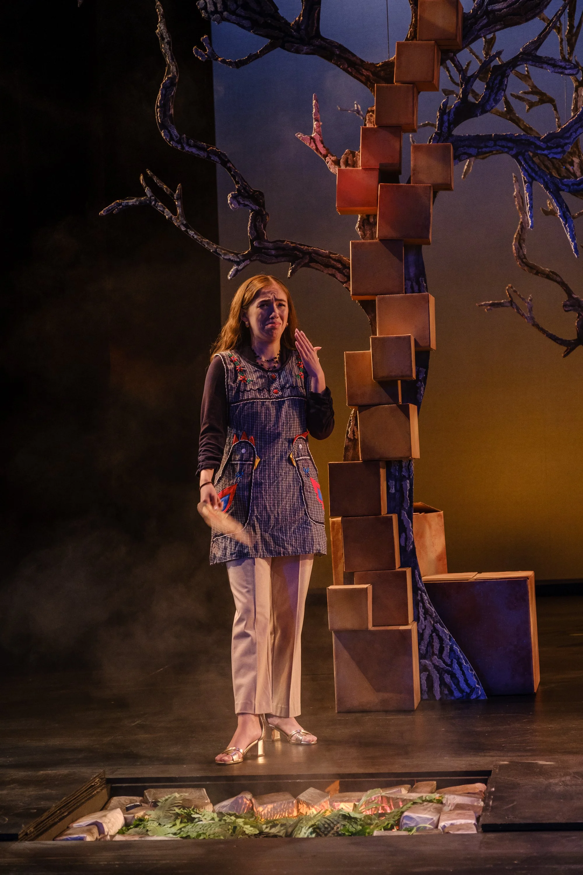 Valeria in "El Nogalar" at TXST