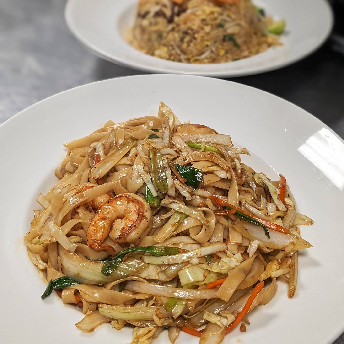 You know what sounds good for dinner? Some shrimp lo mein from The Rice Hat. 😘🍤

#thericehattx #portlandtx #portlandtxsmallbusiness #cceats