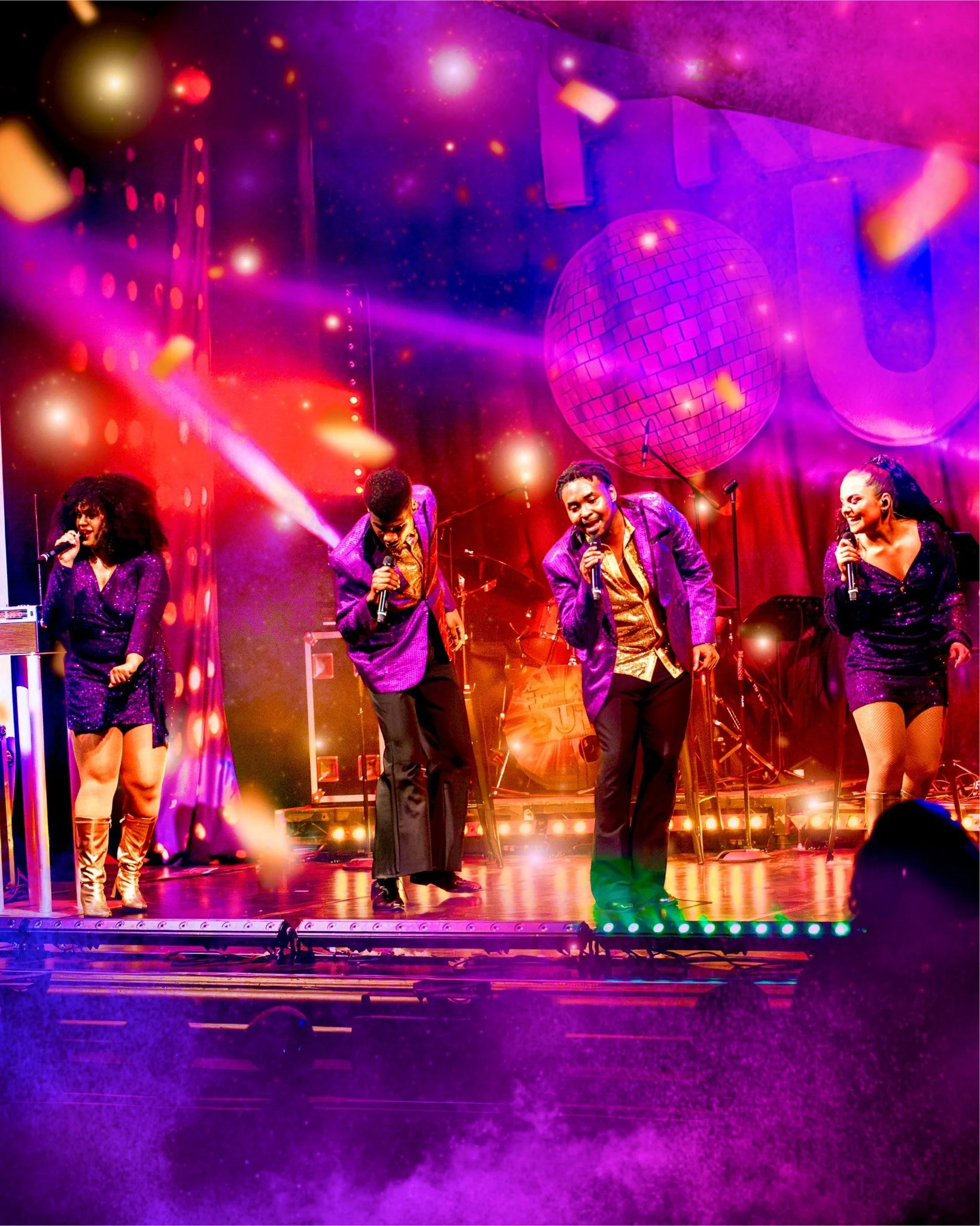 ✨🙌Put your hands up.... who's managed to secure their tickets to AHH...FREAK OUT!?🙌✨

We're in! Are you? 🥳🙋&zwj;♀️

Bringing the world's greatest disco hits to life with incredible singers, talented musicians, dazzling lights, and the iconic disc