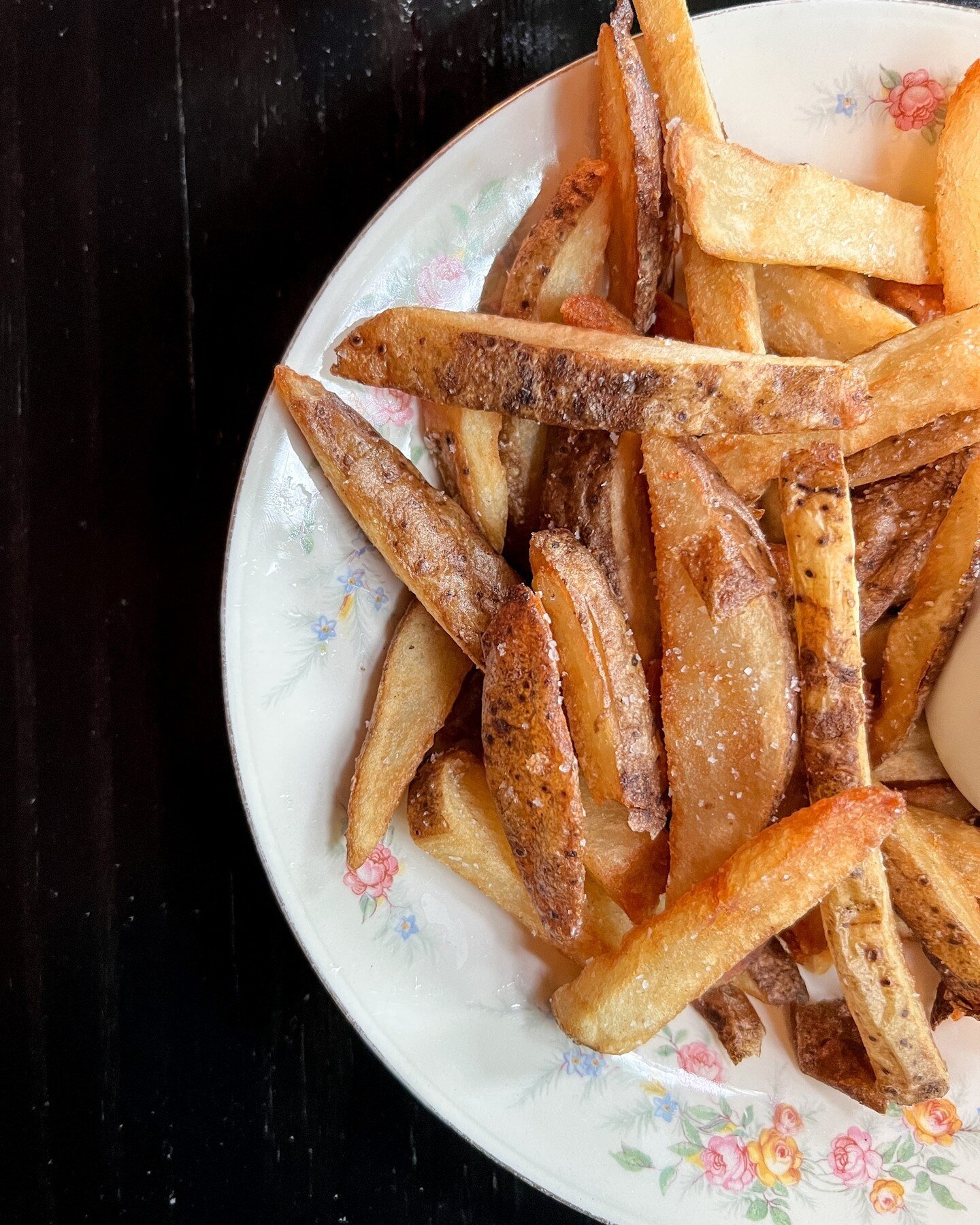 Table fries are always a good idea. 

Whether you&rsquo;re getting fries for the table to share (or not), a salad to start the evening light, or enjoying a dish of steamed muscles, our food menu is seasonal and uses fresh and locally sourced ingredie