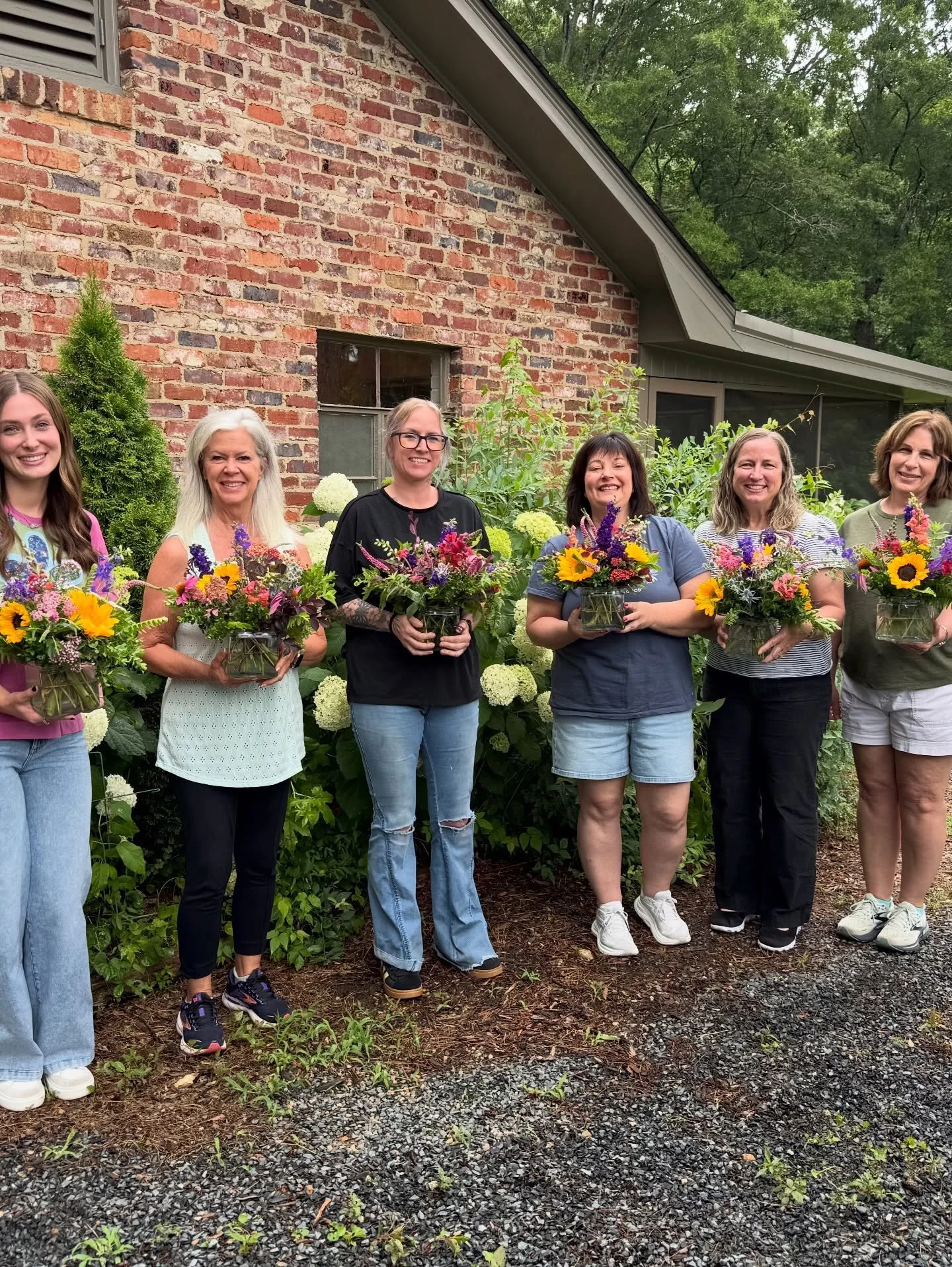 Busy weekend for Little Farm! Saturday @land_botanicals and I held our first on-farm workshop and had so much fun! Today I delivered flower bar fixins for a baby shower. Love spreading floral joy far and wide! 

We&rsquo;ve got 2 more dates in June f