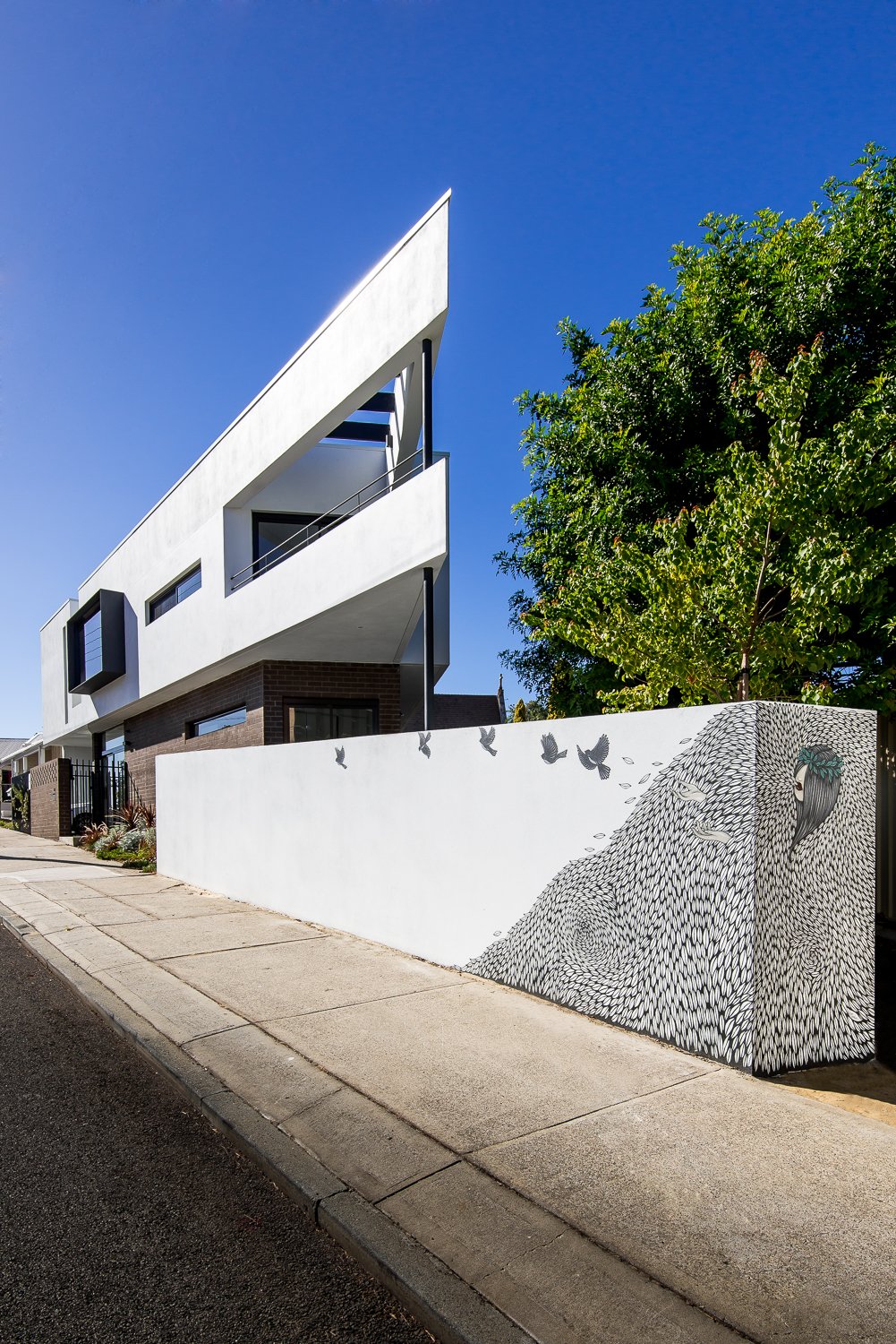 Part 2 Triangle-House-exterior-profile-Mount-Lawley-architect-by-Robeson-Architects.jpg