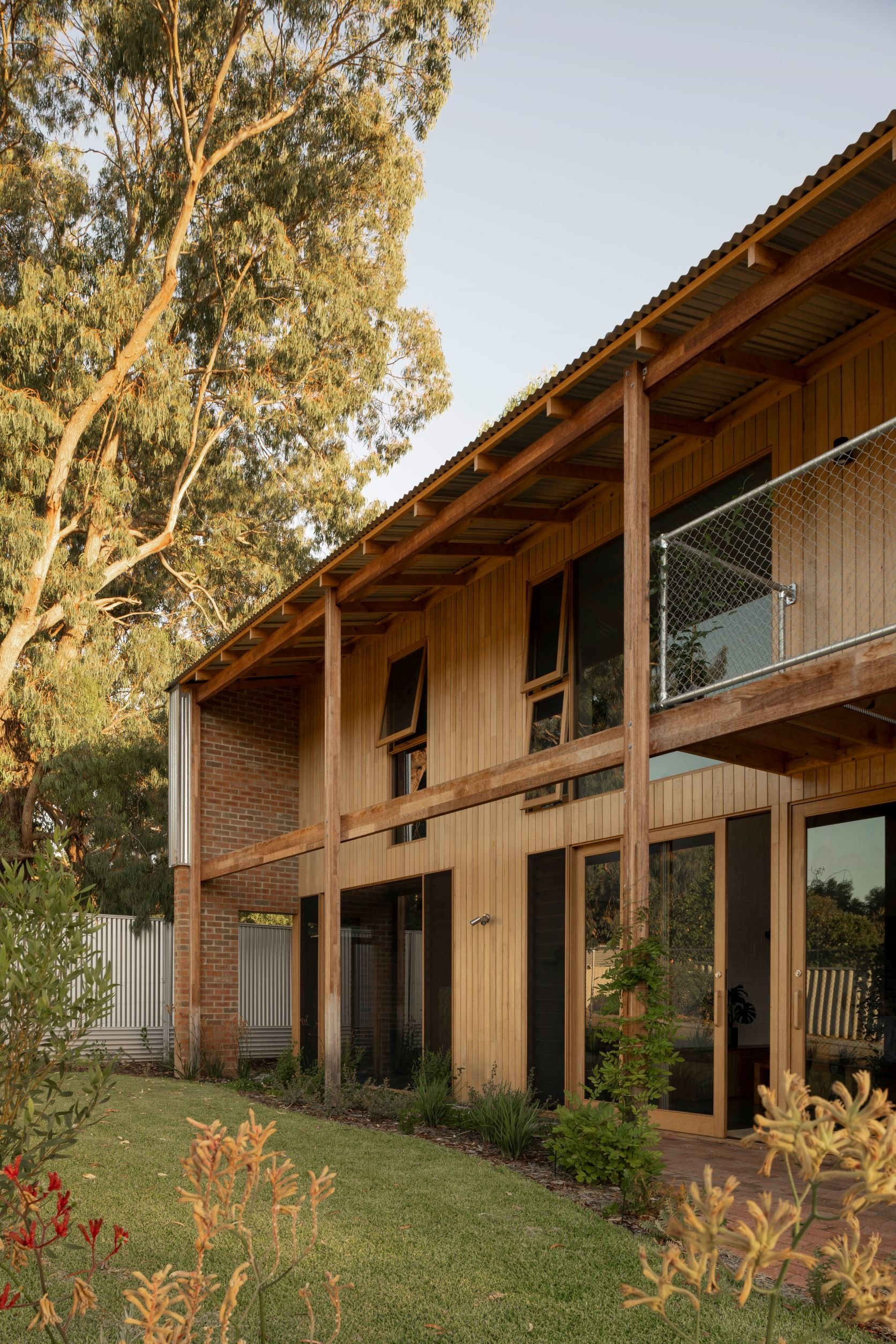 Leadership to zero carbon_net zero house by MDC architects 01 lowres.jpg