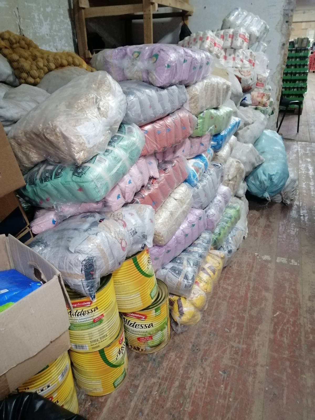 Food items delivered to the church in Zaporizhzhia