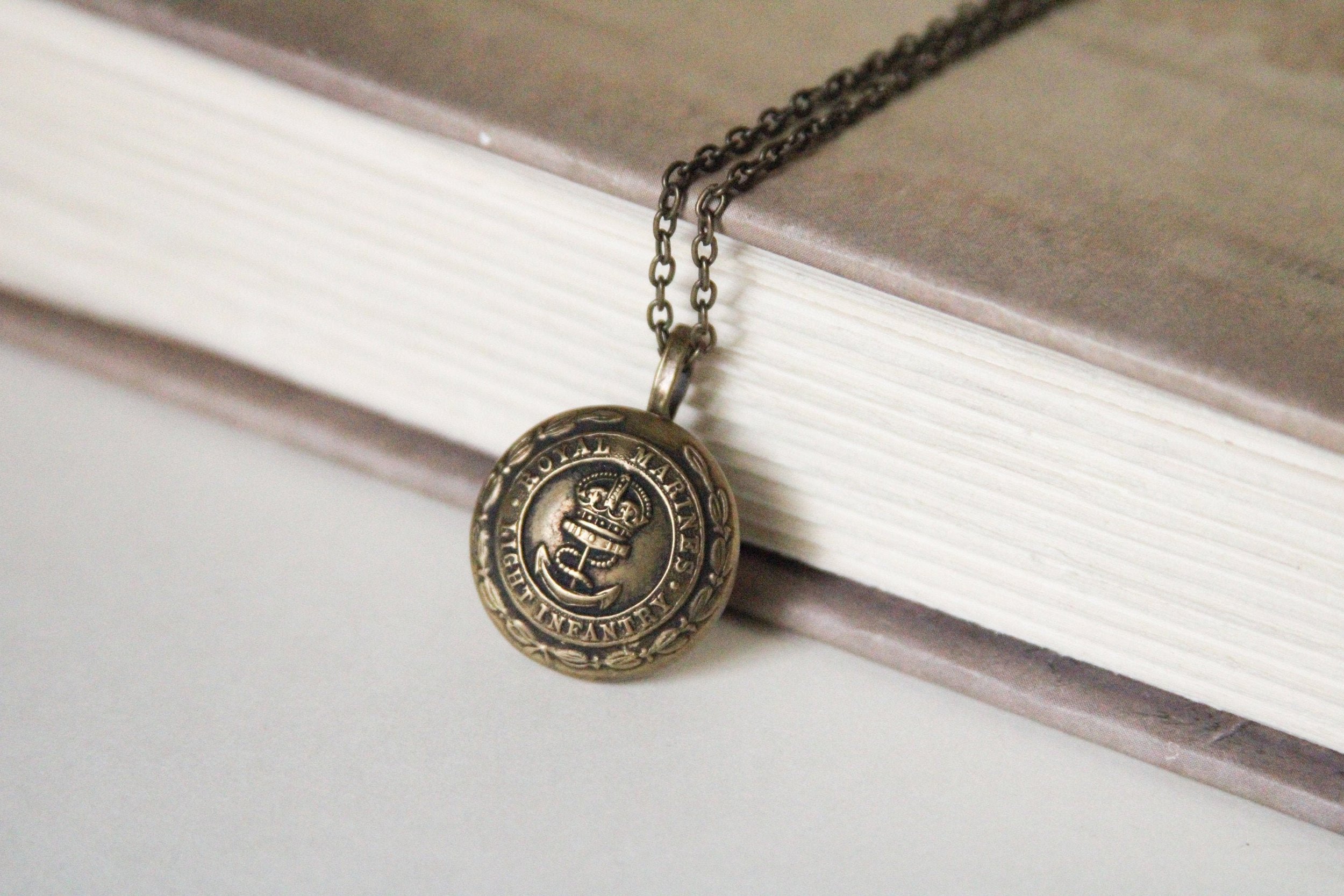 https://i.etsystatic.com/6236606/r/il/6acad3/2483251143/il_fullxfull.2483251143_86sa.jpg