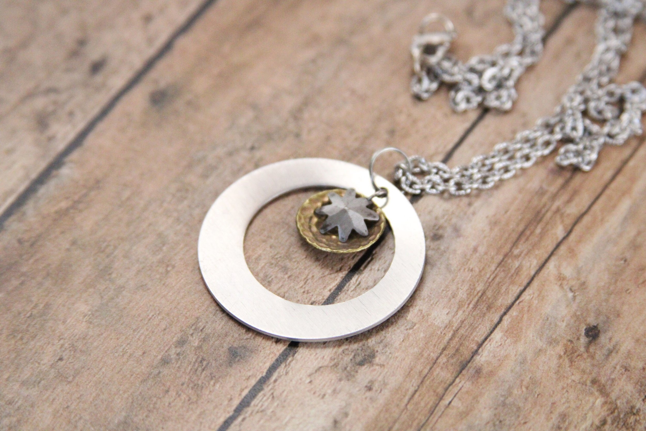 https://i.etsystatic.com/6236606/r/il/f26e4a/2544353306/il_fullxfull.2544353306_3z0a.jpg