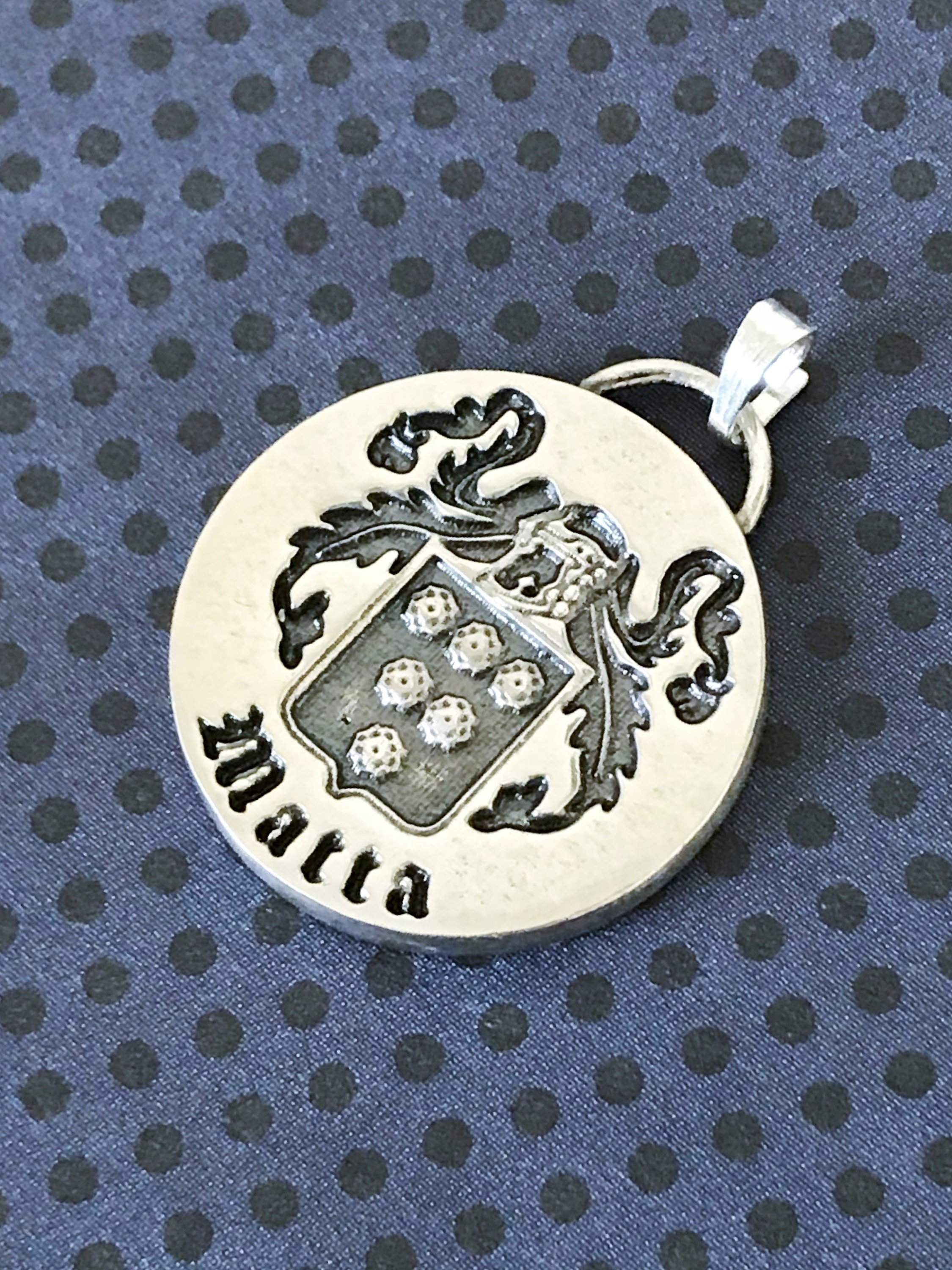 https://i.etsystatic.com/6236606/r/il/4a8c2d/2071937252/il_fullxfull.2071937252_mtno.jpg