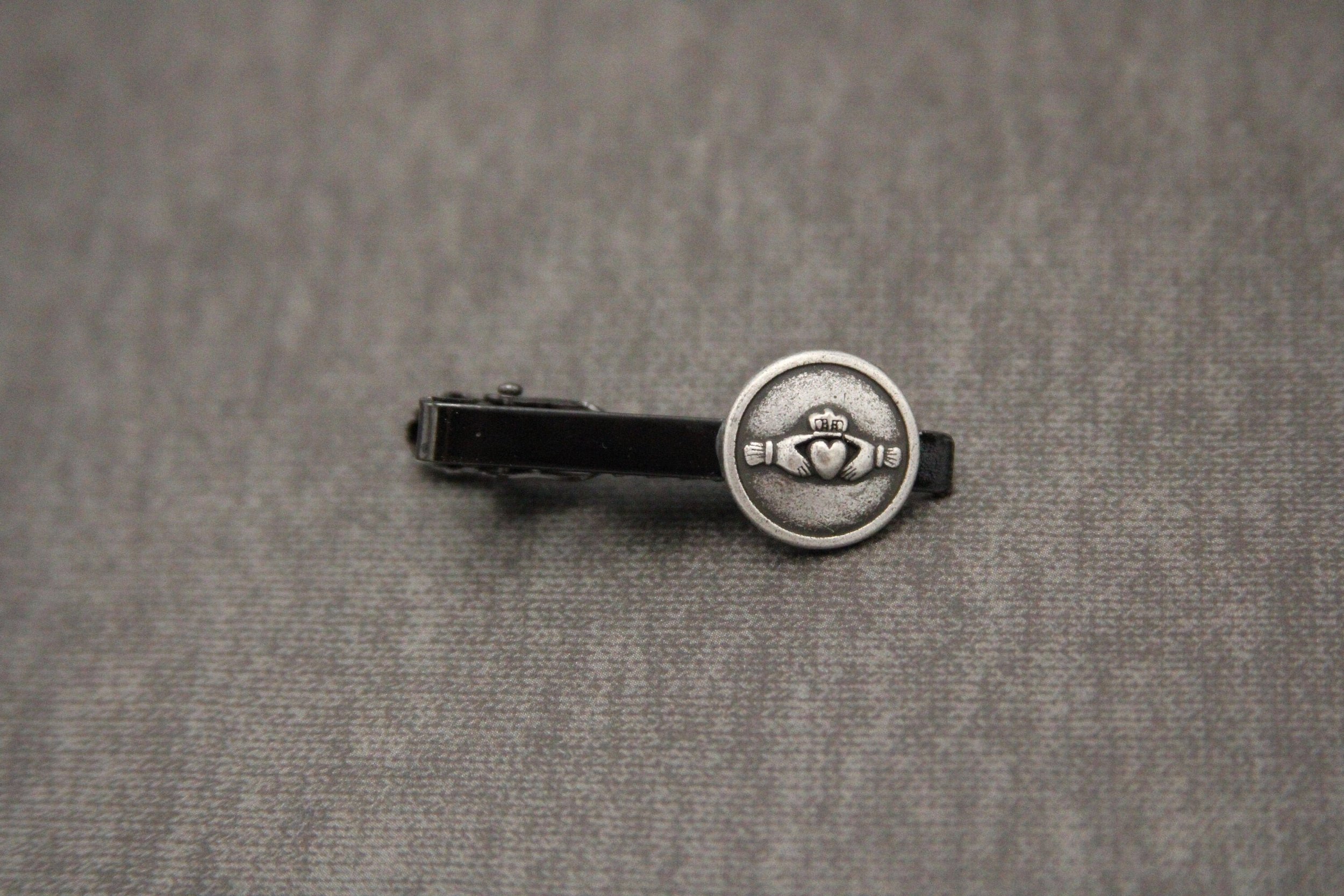 https://i.etsystatic.com/6236606/r/il/033228/2975260062/il_fullxfull.2975260062_ozxo.jpg