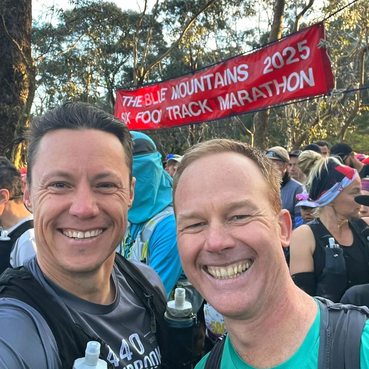 Big thanks to Mike Kelly at @muscle_peace_sports_massage who has provided 10/10 care for Phil after the @sixfoottrackmarathon.
A tough one for Phil with limited time for training, but he got it done and has another cow bell for the shelf! 

Mike is a