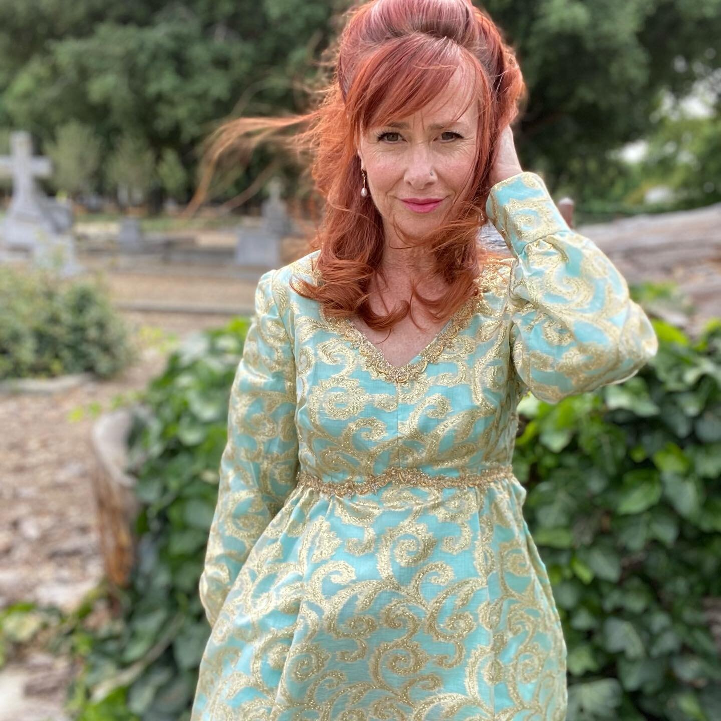 #thevintagefashionchallenge Day 28
On second thought 
I&rsquo;d rather hang out in a cemetery ☠️☠️☠️👻👻👻💀💀💀
Vintage Rappi dress from @averyvintage 

#vintage #vintagestyle #truevintageootd #vintagebingeeating #geekgirl #kitsch #retro #60s #60sfa