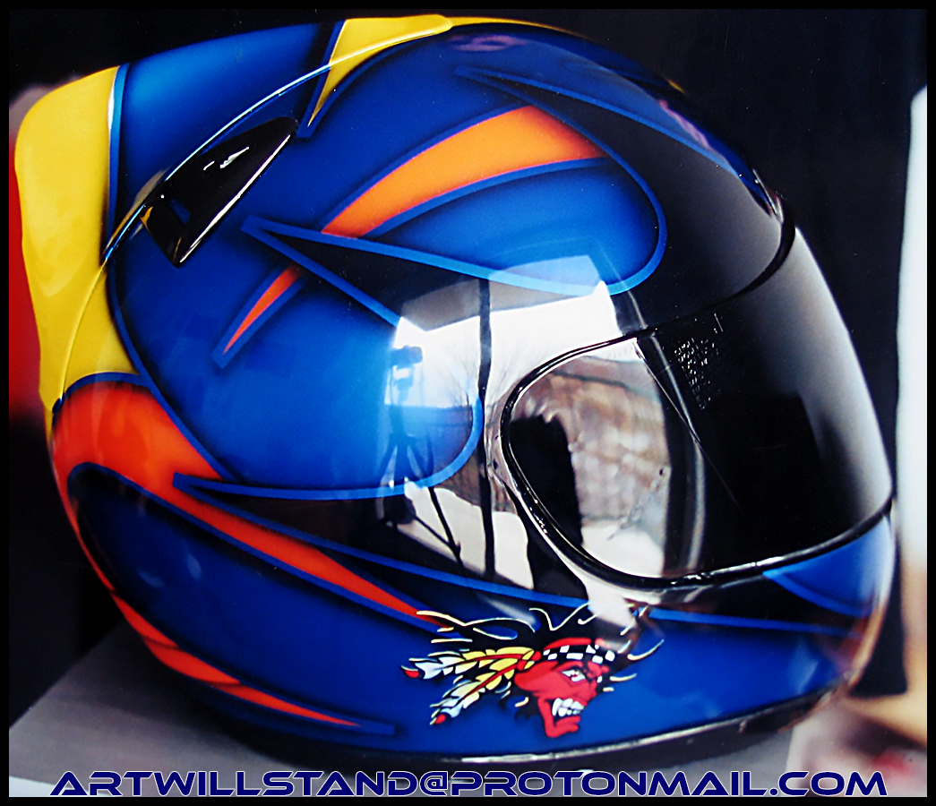 Helmet racing.png