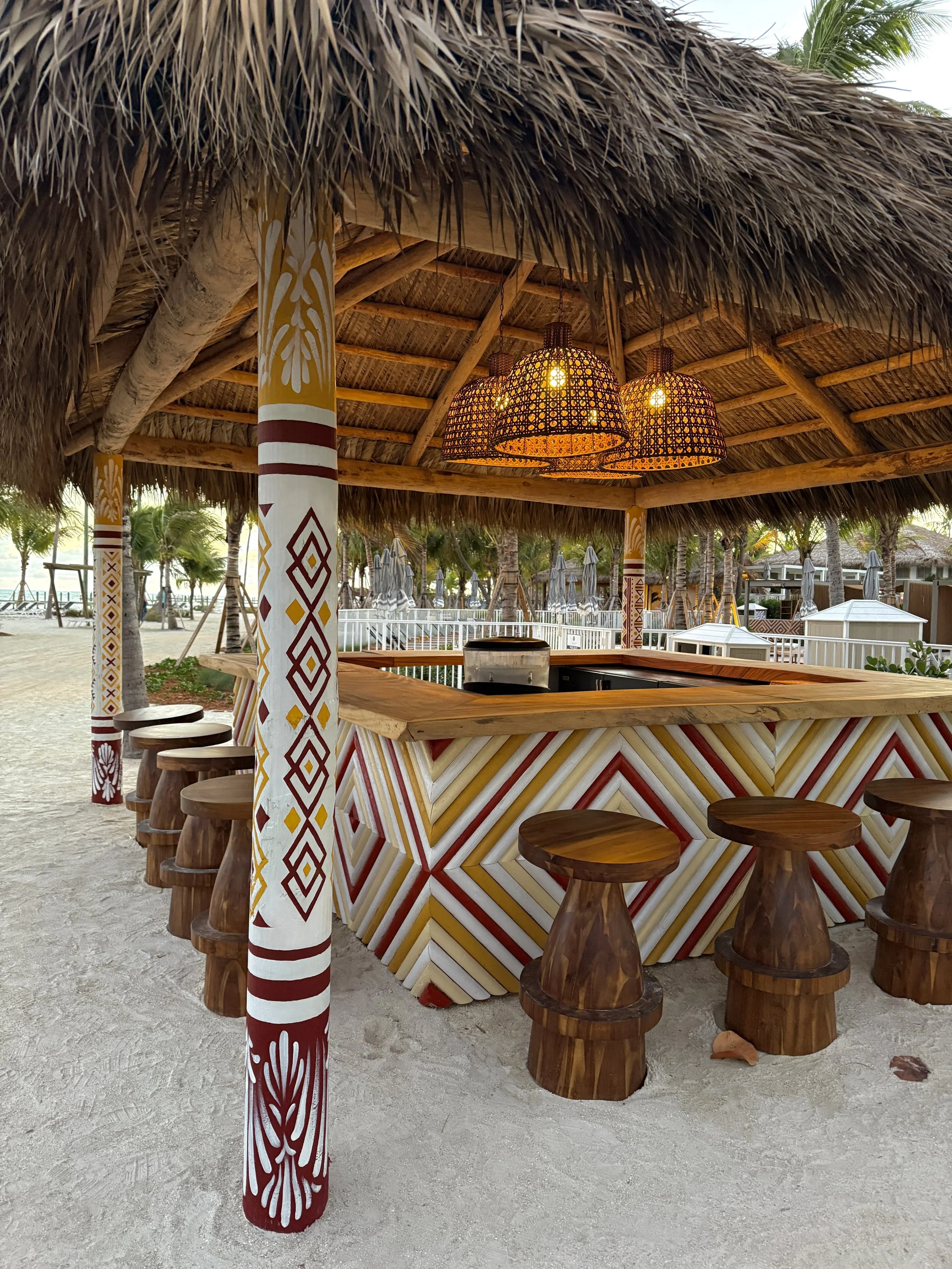 Sandy's Bar (posts), Islander Resort, 2025