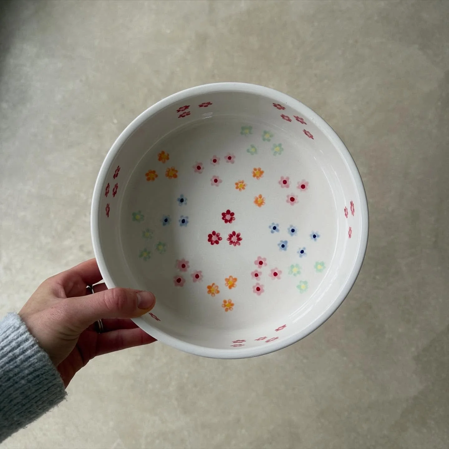 Recent ceramic painting beauties 🌸🌼&hearts;️🍒🏠🎈

#ceramics #handmadeceramics #pottery #potterystudio #clay #shimpo #potterywheel #wheelthrowing #t&ouml;pfern #keramik #keramikstudio #t&ouml;perscheibe #t&ouml;pferstudio #niederhhein #kleve #smal