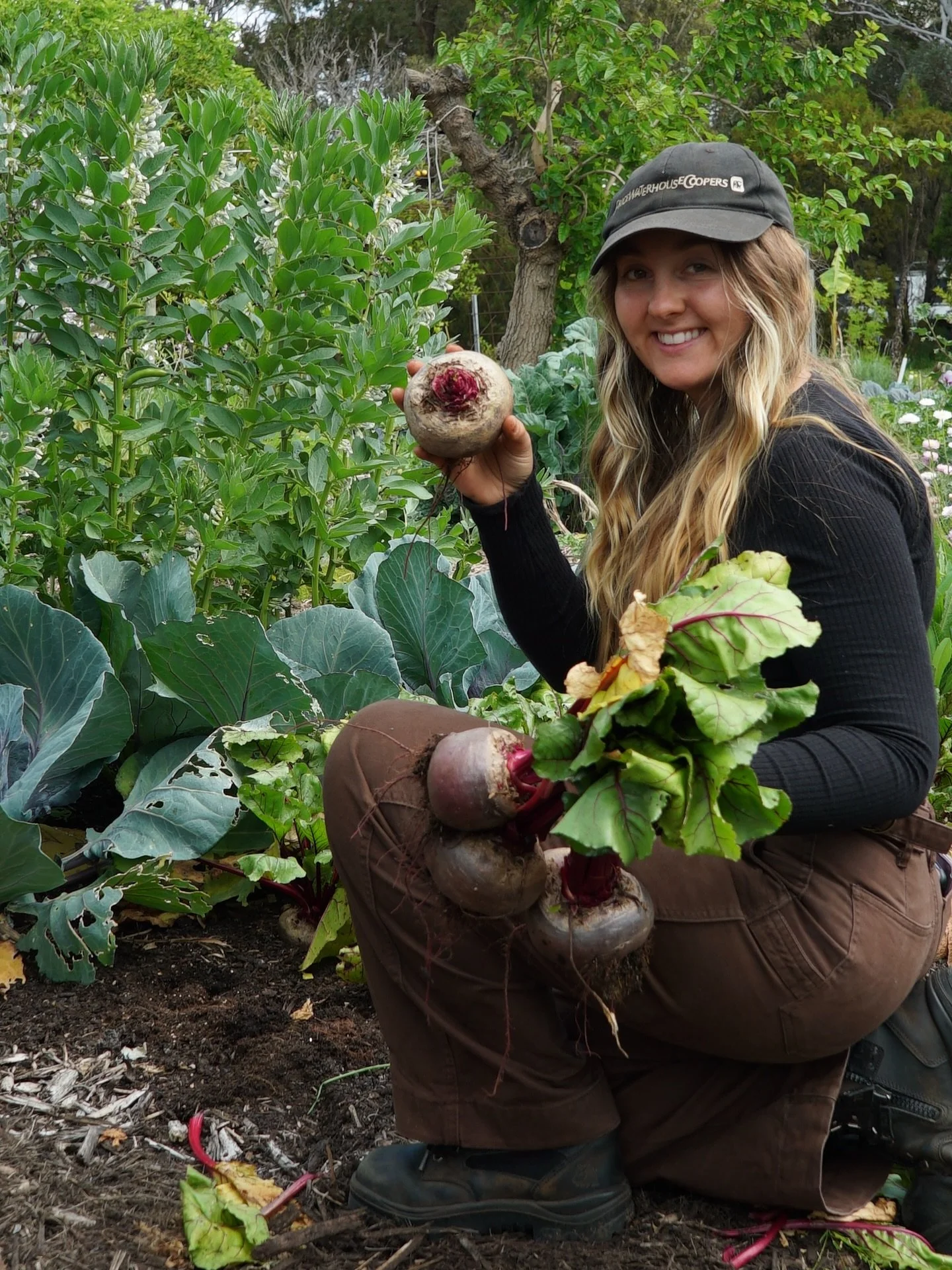 🌿 Fresh beginnings! 🌿

I thought it was time to jump on here with a little about me! 💚

So, who are we? We&rsquo;re a small scale medicinal herb farm nestled in the heart of Maida Vale, Perth WA.

Made for the Earth is run by me, Talishia, with th