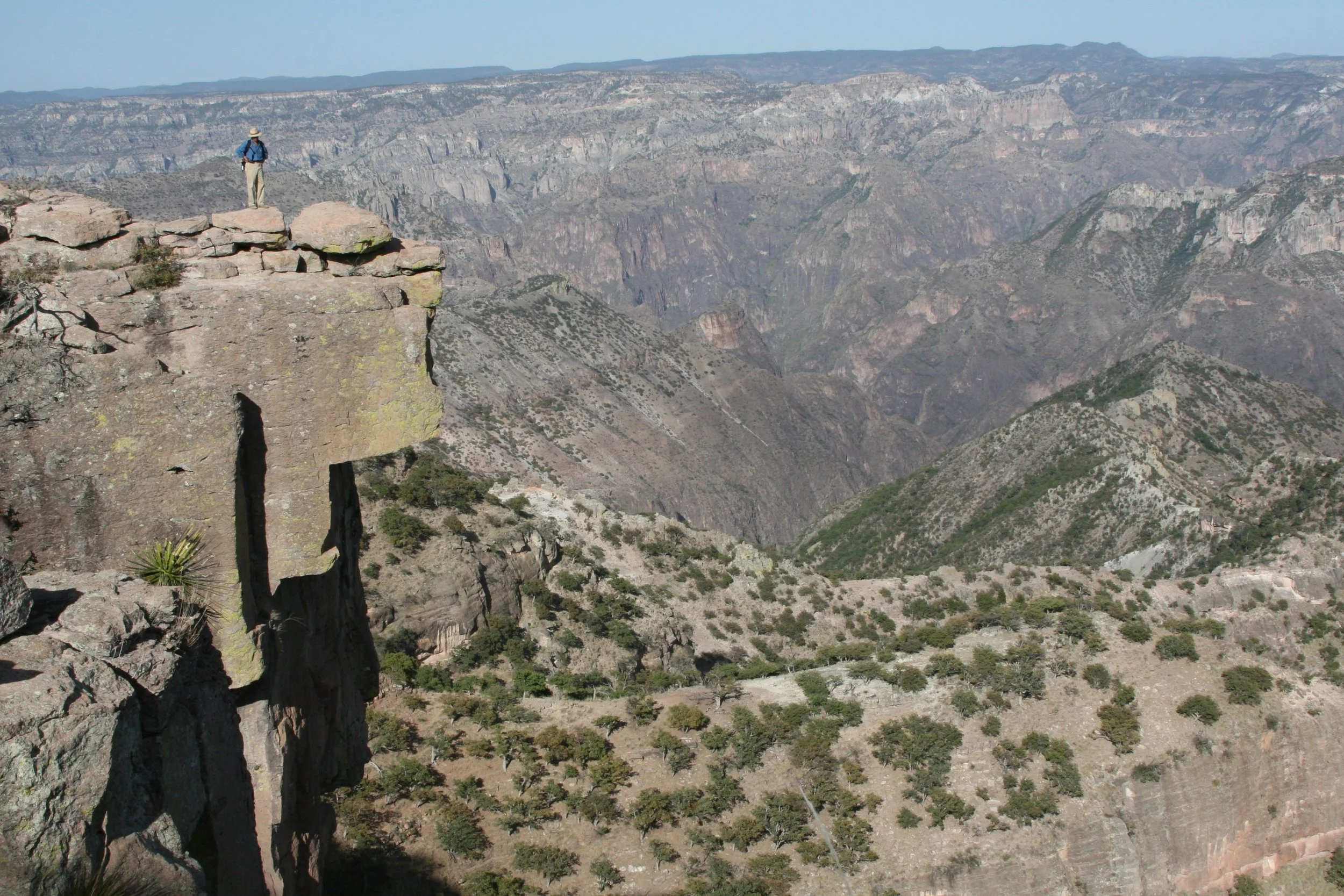MEXICO: Standing on the 'rocking stone'