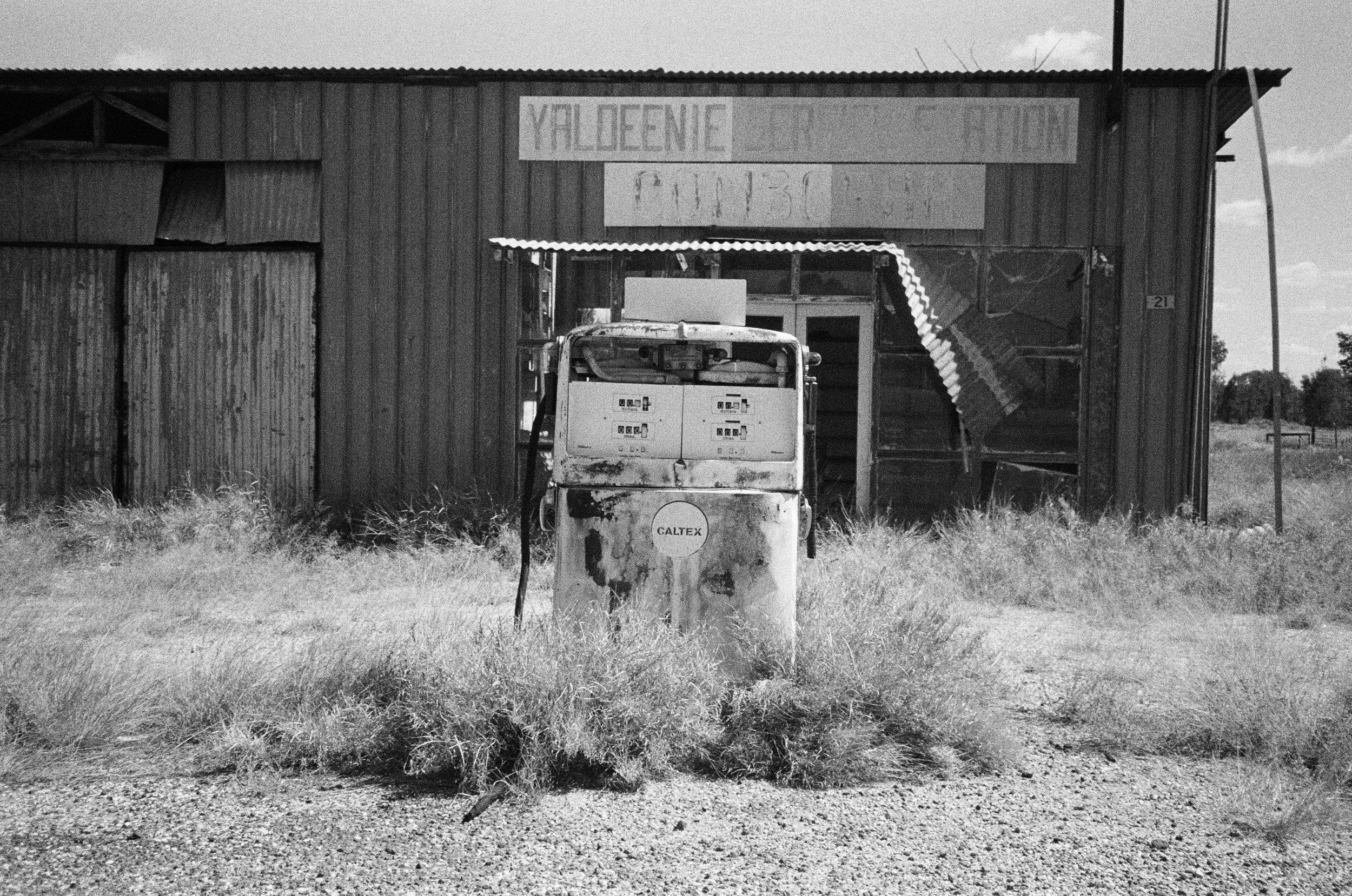 Lightning Ridge Scout BW Film-9 copy.jpg