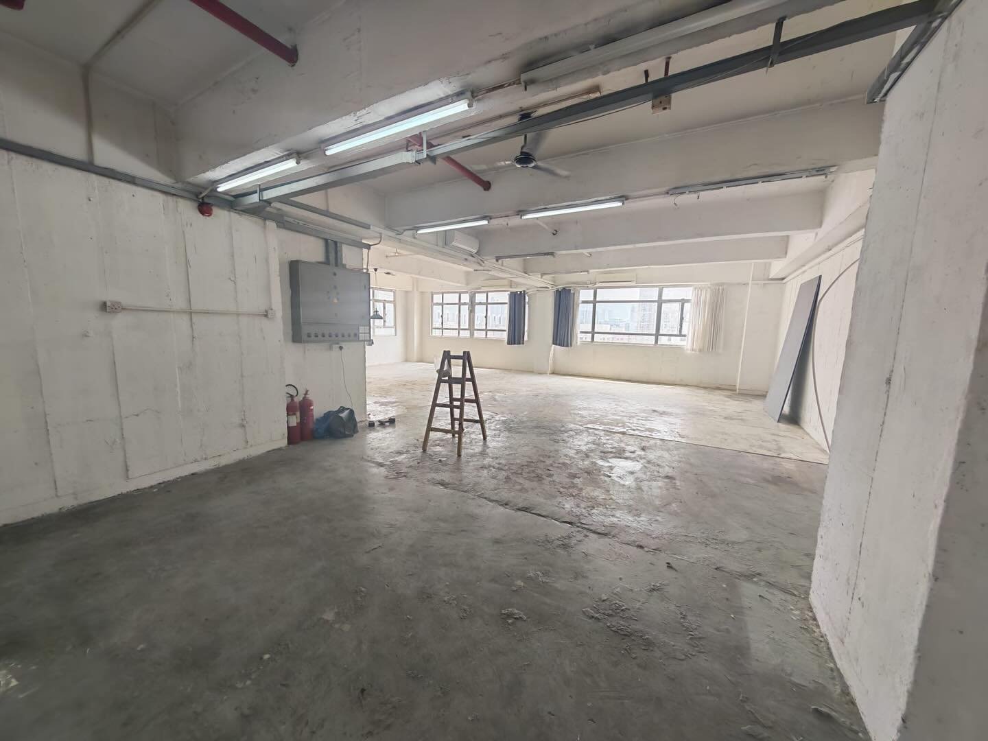 暫別，係為了喺新地方再見 ☕️

一直以嚟，PB 咖啡豆都承載住大家對生活質感嘅追求。
為咗提供更優質、更穩定嘅烘焙環境，我哋決定喺 4 月搬屋喇！🚚💨

雖然搬遷過程好忙碌，但諗起新空間可以烘焙出更迷人嘅啡香，我哋都覺得好值得。

不過，喺搬屋期間，烘焙同寄送安排會有少少變動：
🛑 4 月 6 日（星期一） 會暫停烘焙及寄送一次。
⚠️ 啡友斷糧警報！
如果你屋企啲豆就快飲晒，記得喺 3 月 29 日（星期日） 前落單呀！
我哋會喺搬遷前（3 月 30-31 日）趕工完成最後一輪烘焙同寄