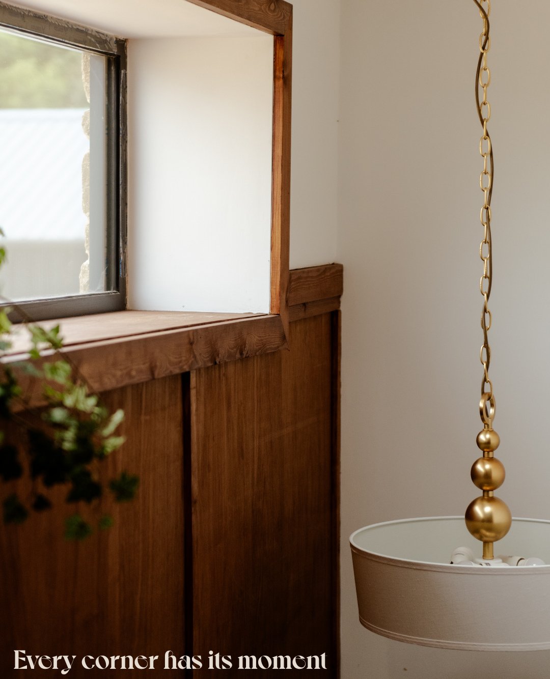 Because around here, even the corners are worth admiring.⁠
⁠
⁠
#holidayhome #holidayrental ⁠
#gathertogether #makingmemories #decoration