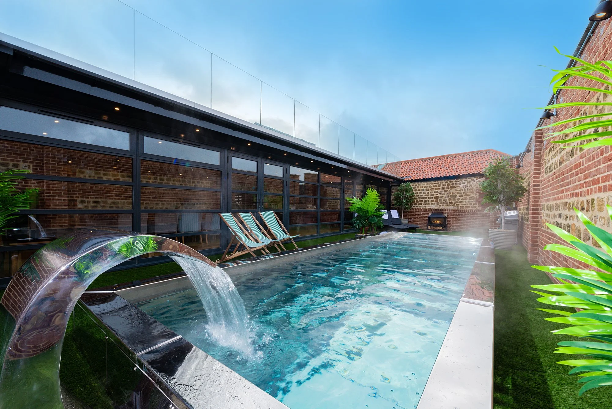 The Lux "Bahamas" pool package