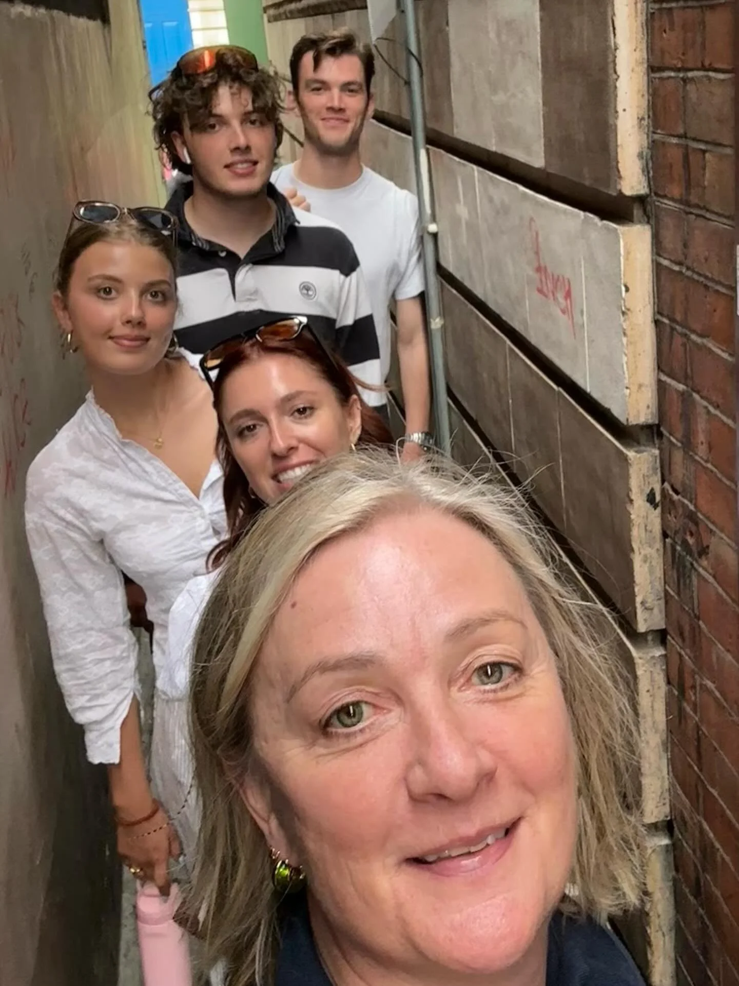 Either the streets of London are getting narrower or the Howard-Oldfield children continue to grow. Clan &amp; Clo outing to see the Jenny Saville exhibition. Tremendous. (Painting in 3 exactly my life with wriggly Rafe while pregnant with Moll) #jen