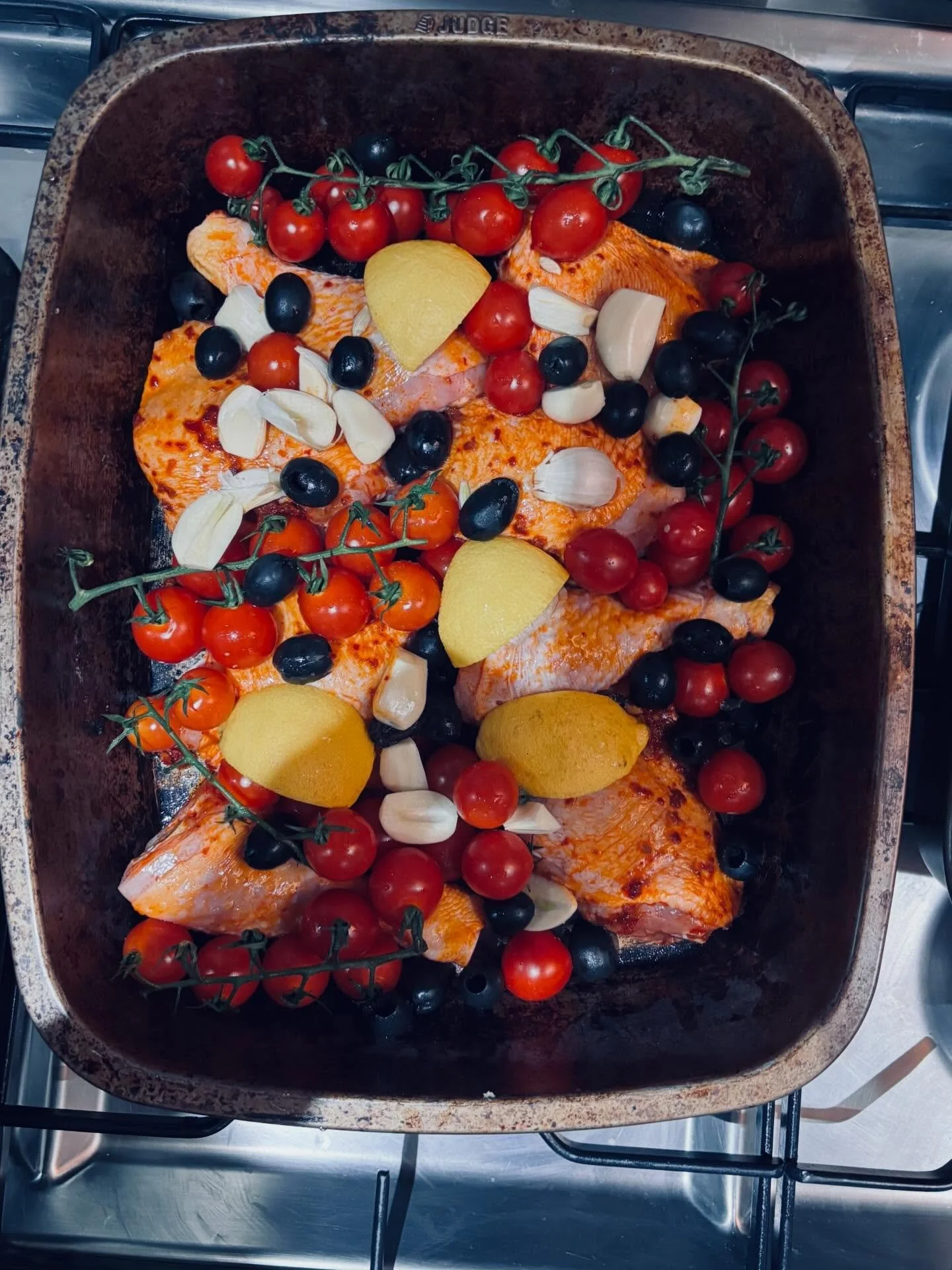 Ooh. My formative years as an editor for the brilliant @kyleapsimon may not have been wasted. Harrissa Chicken looks like it&rsquo;s going to be a feast for the eyes too! #thankyoukyle❤️