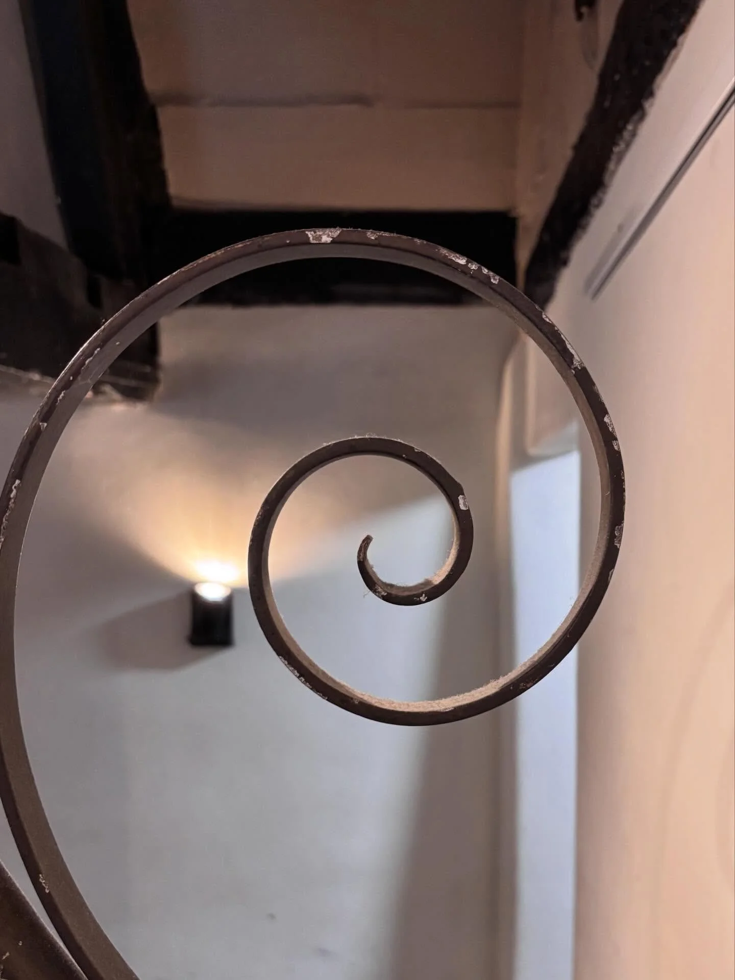 &lsquo;Seeing Circles&rsquo;. A response to a prompt of Mindful Photographer @jo_pix_ at the workshop Winter Wonder we ran together today for @the_writing_well_ at @lambflagoxford. The invitation was to go and look and see what you came back with&hel